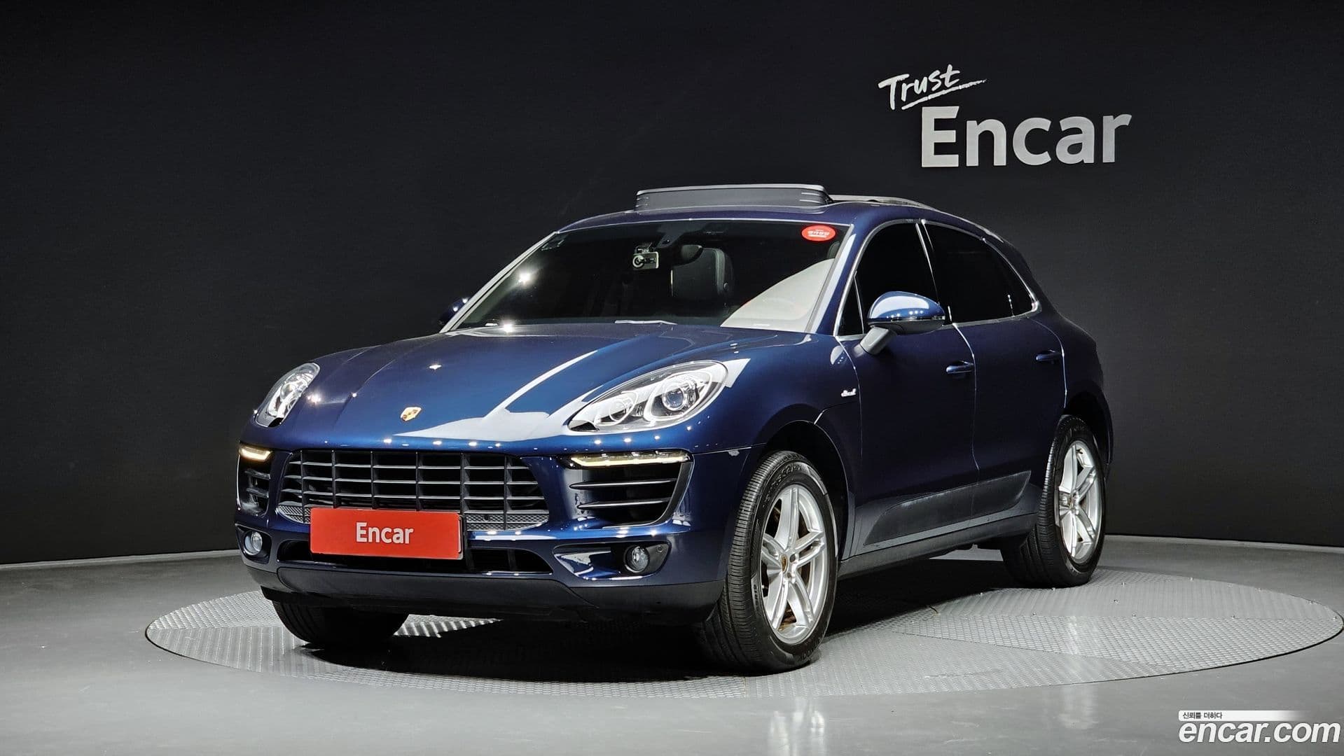 Main__Slider__Photo:Macan Porsche 2014.5-0