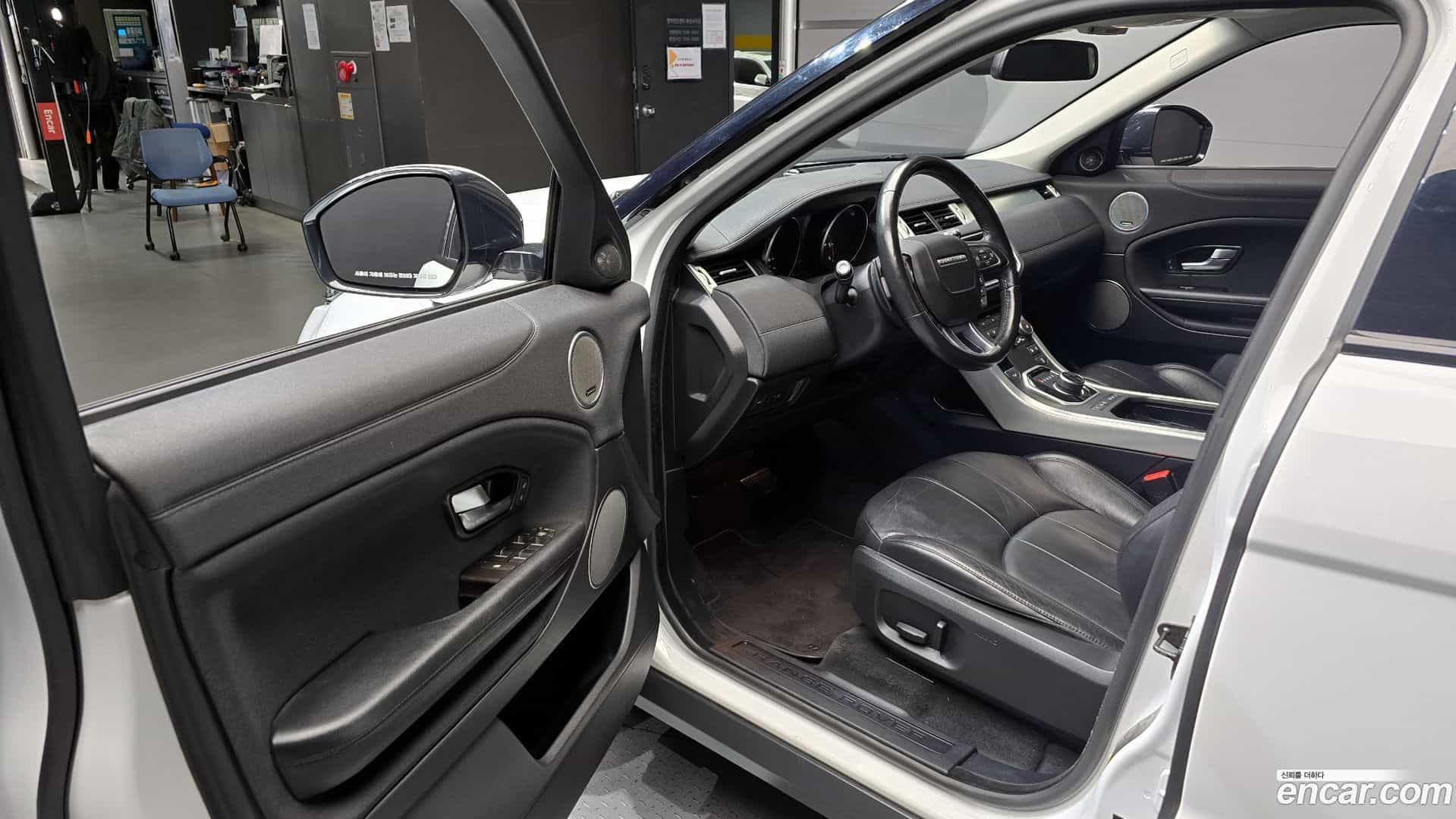 Range Rover Evoque Land Rover 2018.8-OPTION-015