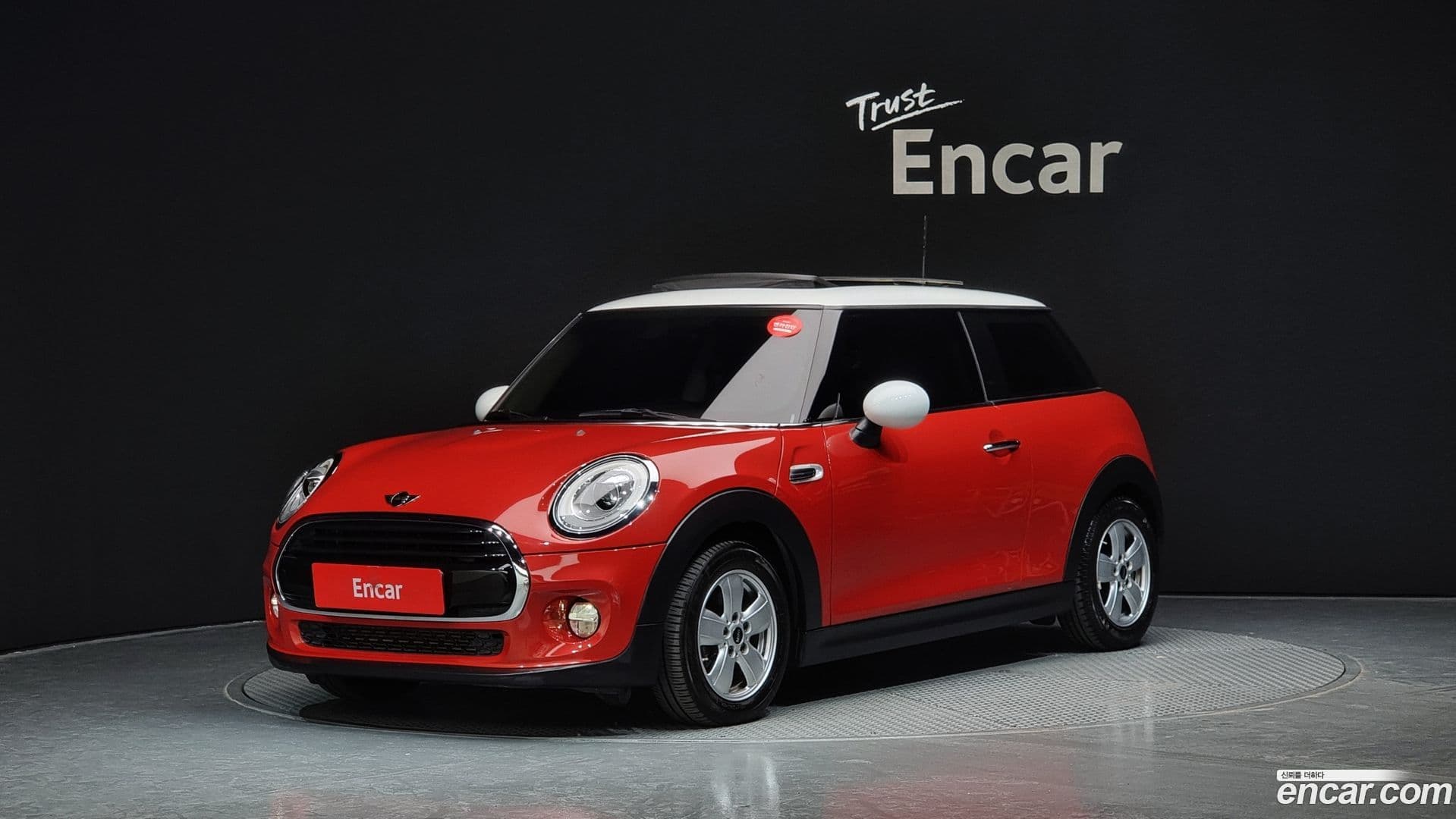 Main__Slider__Photo:Cooper Mini 2017.8-0