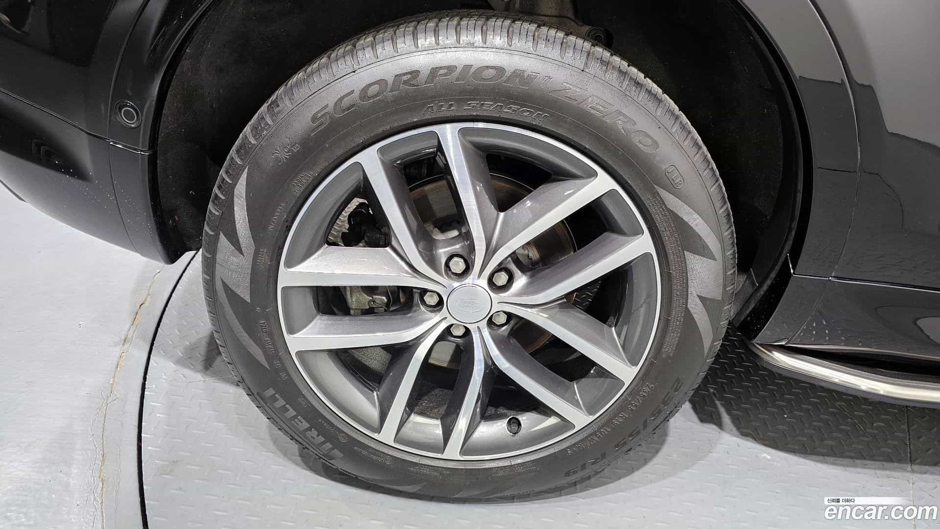 Discovery Sport Land Rover 2024.4-OUTER-005