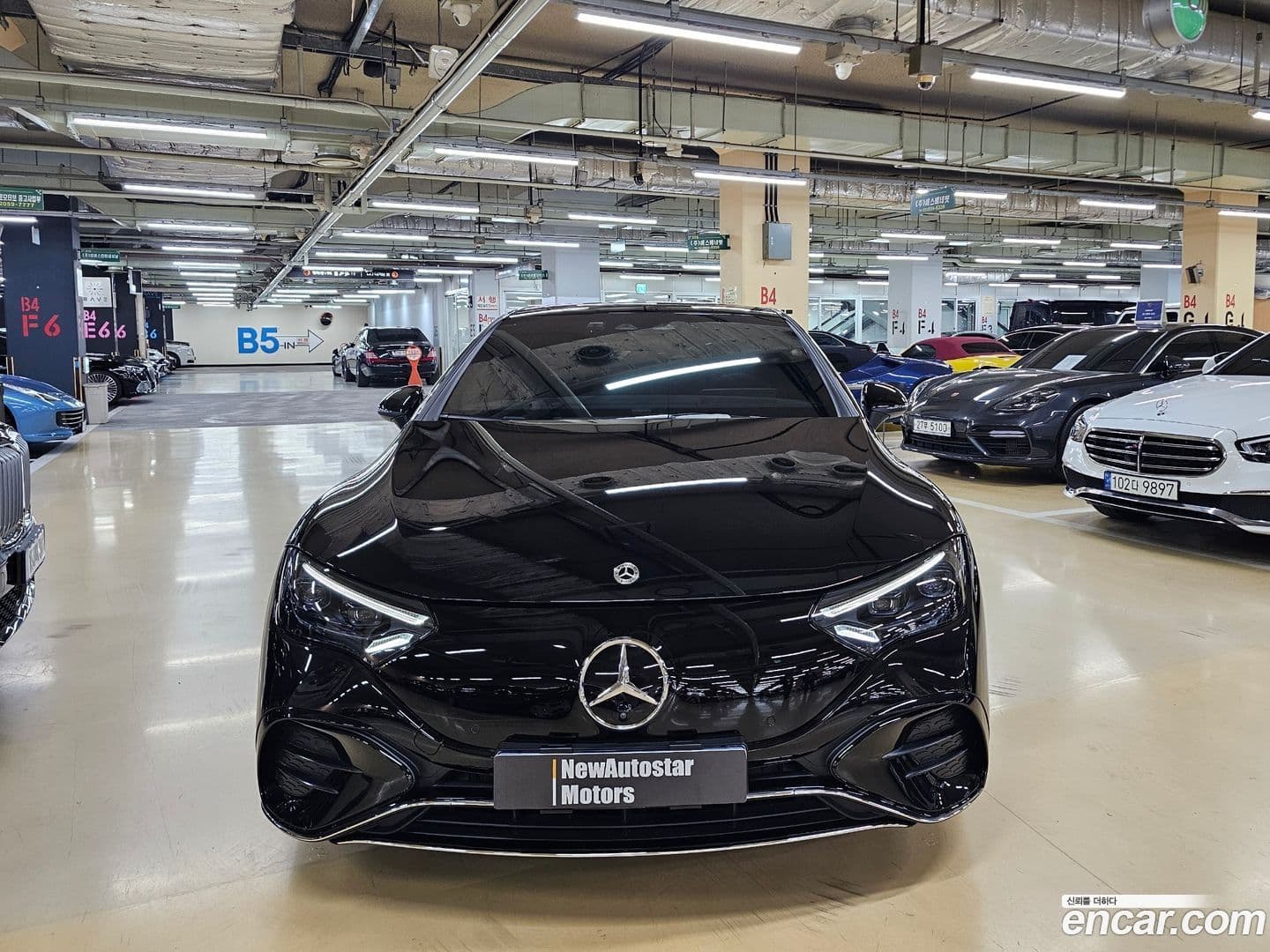 Main__Slider__Photo:EQE Mercedes-Benz 2024.4-0