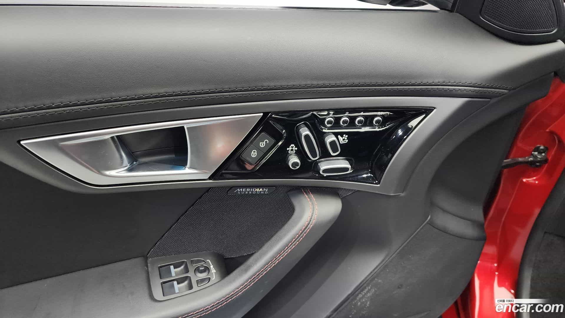 F-TYPE Jaguar 2017.7-OPTION-019