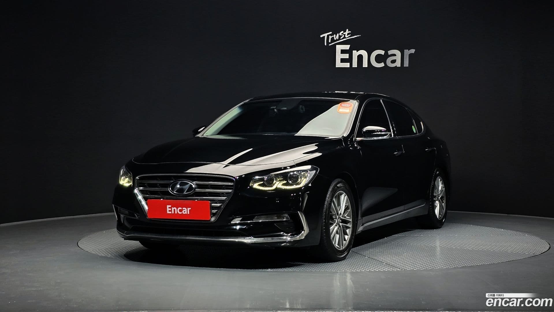 Main__Slider__Photo:Grandeur Hyundai 2019.4-0