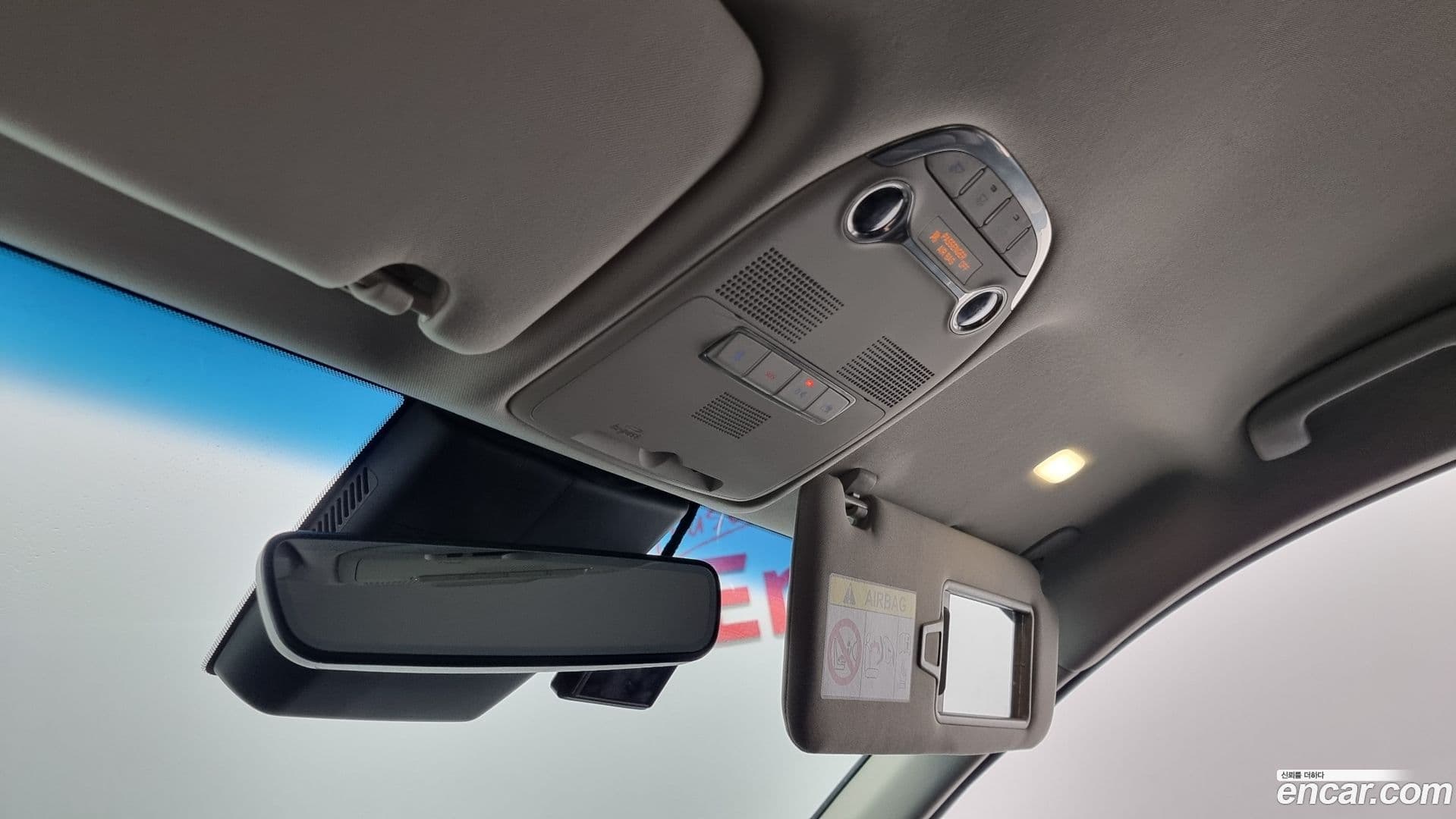 Main__Slider__Photo:Grandeur Hyundai 2021.2-18