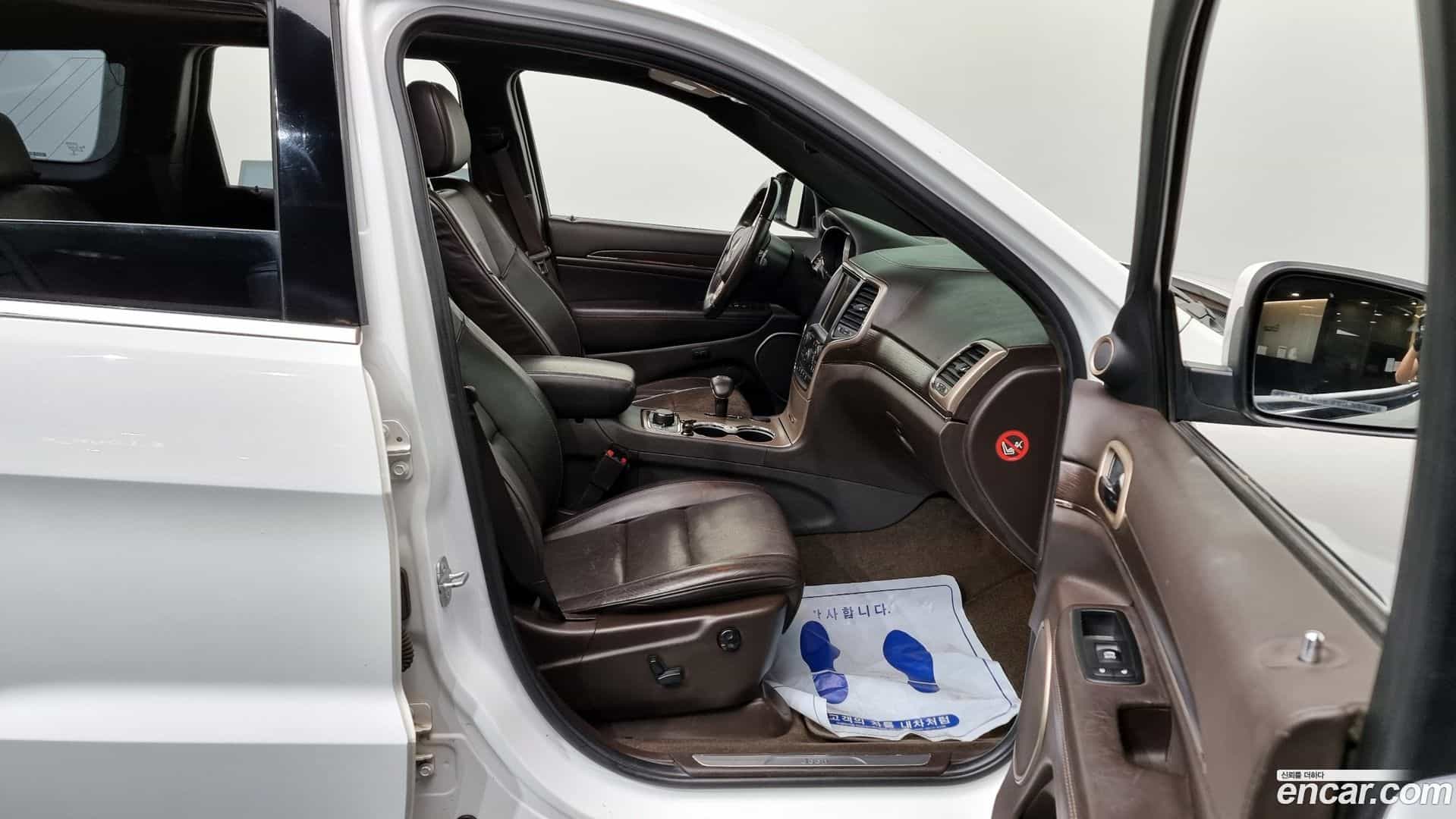 Cherokee Jeep 2014.4-OPTION-015