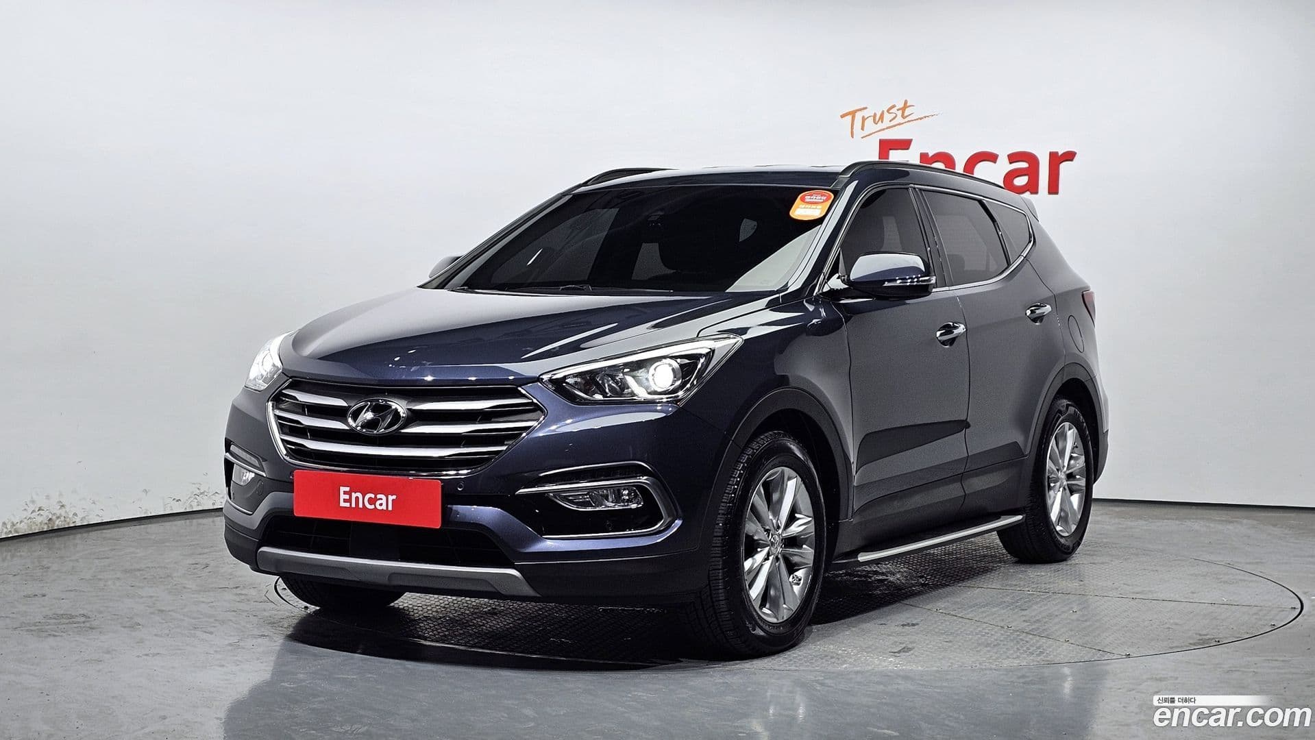 Main__Slider__Photo:Santafe Hyundai 2017.2-0