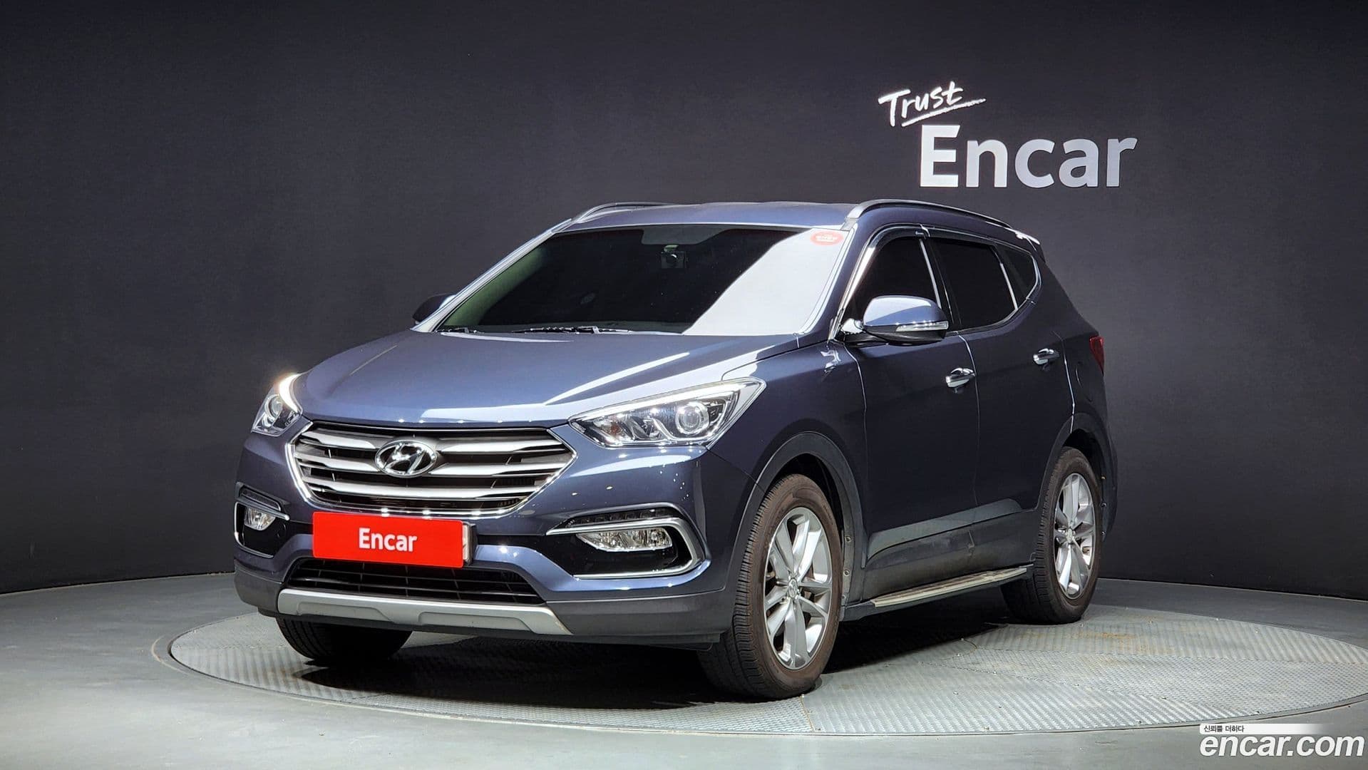 Main__Slider__Photo:Santafe Hyundai 2015.5-0