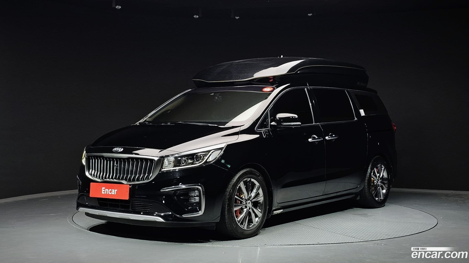 Main__Slider__Photo:Canival Kia 2018.7-0