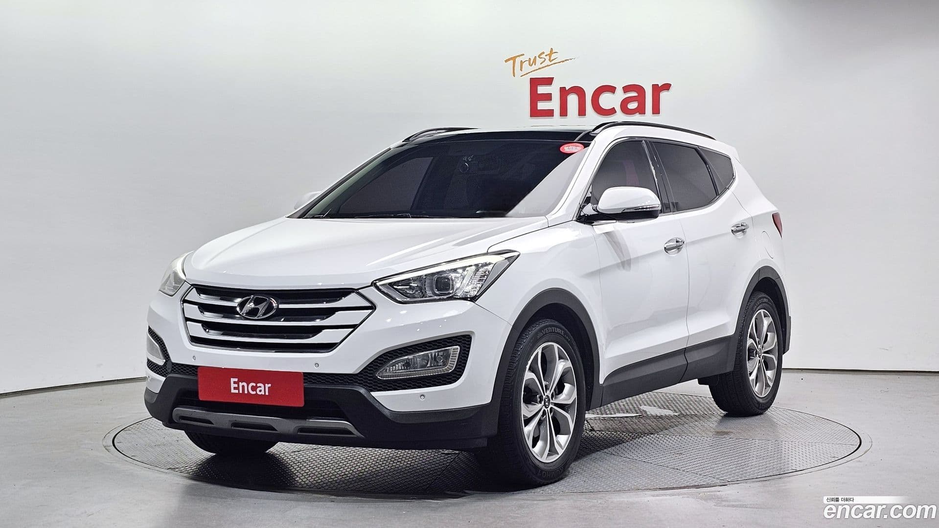 Main__Slider__Photo:Santafe Hyundai 2014.2-0