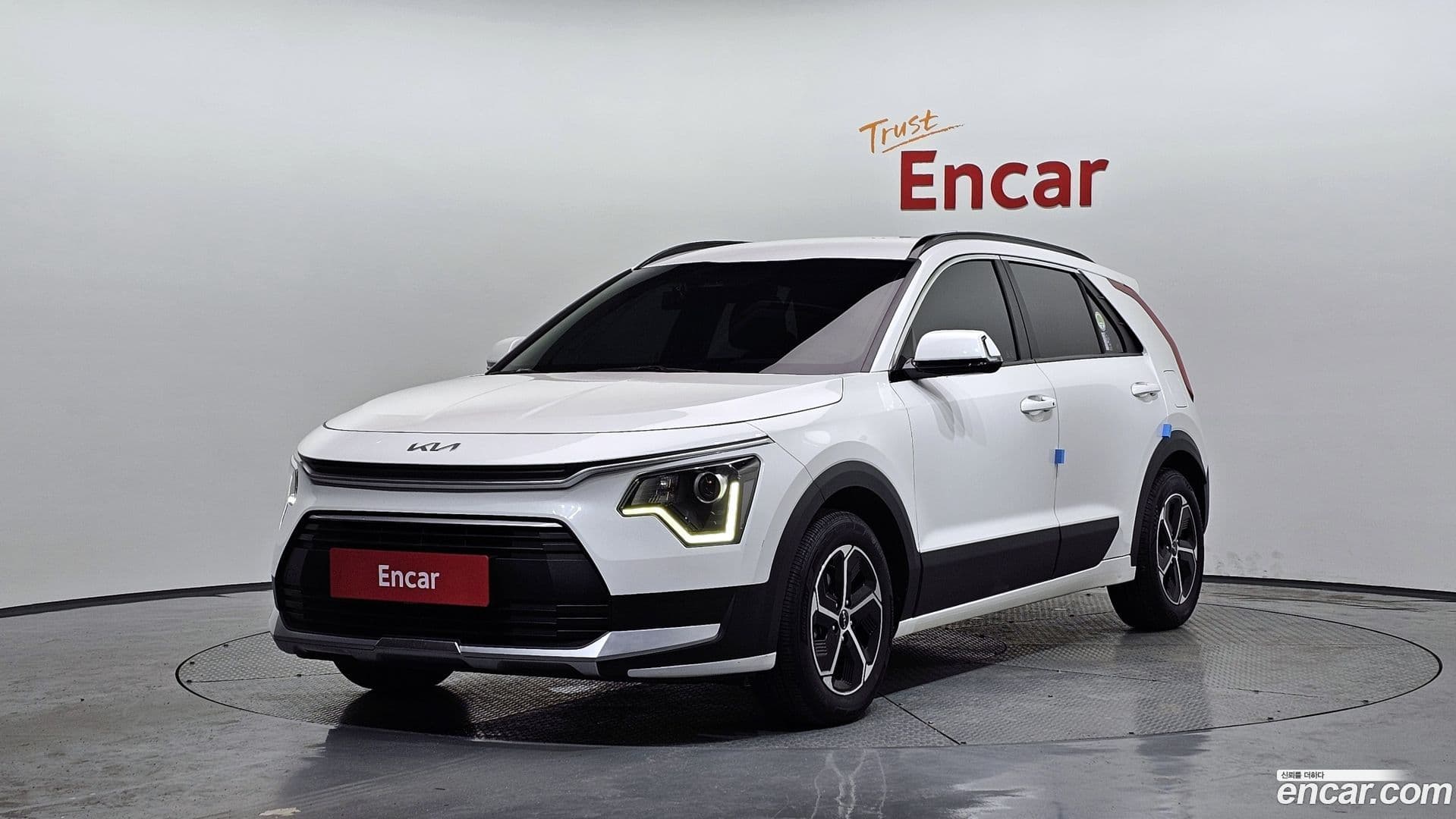 Main__Slider__Photo:Niro Kia 2022.6-0