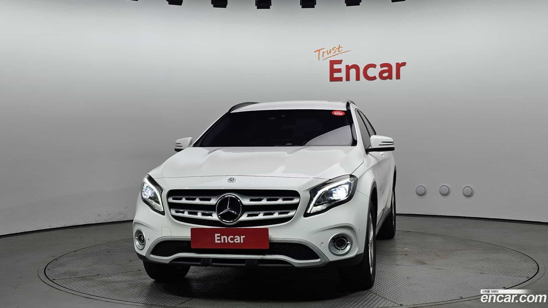 GLA-Class Mercedes-Benz 2019.6-OUTER-003