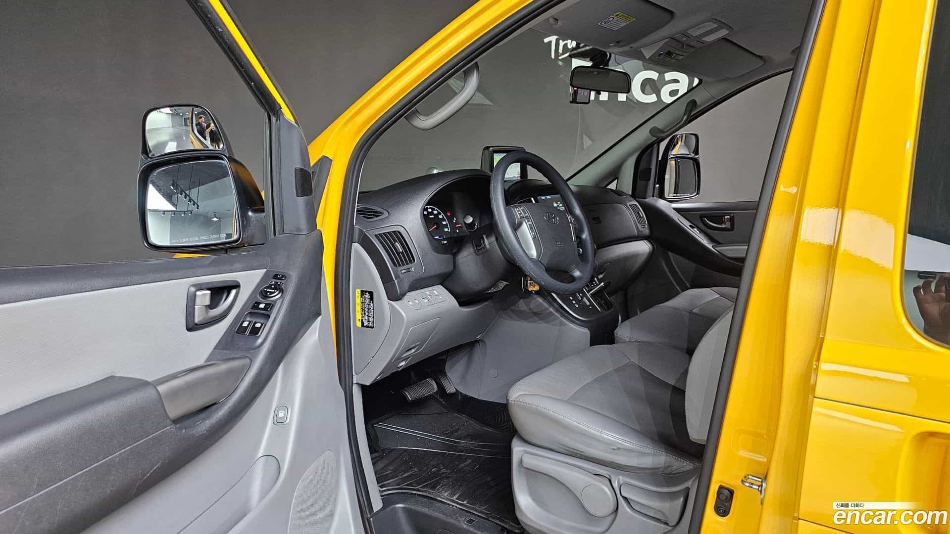 Starex Hyundai 2020.3-OPTION-015