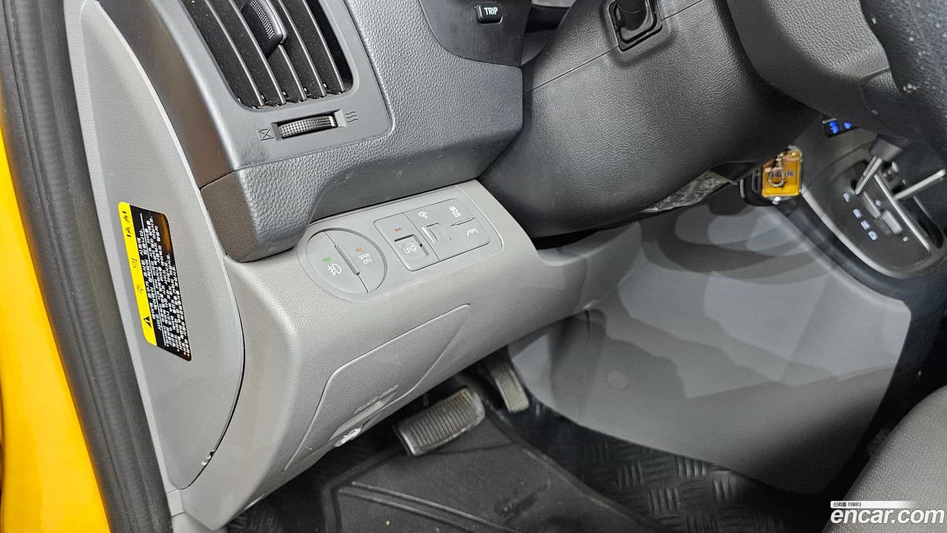 Starex Hyundai 2020.3-OPTION-016