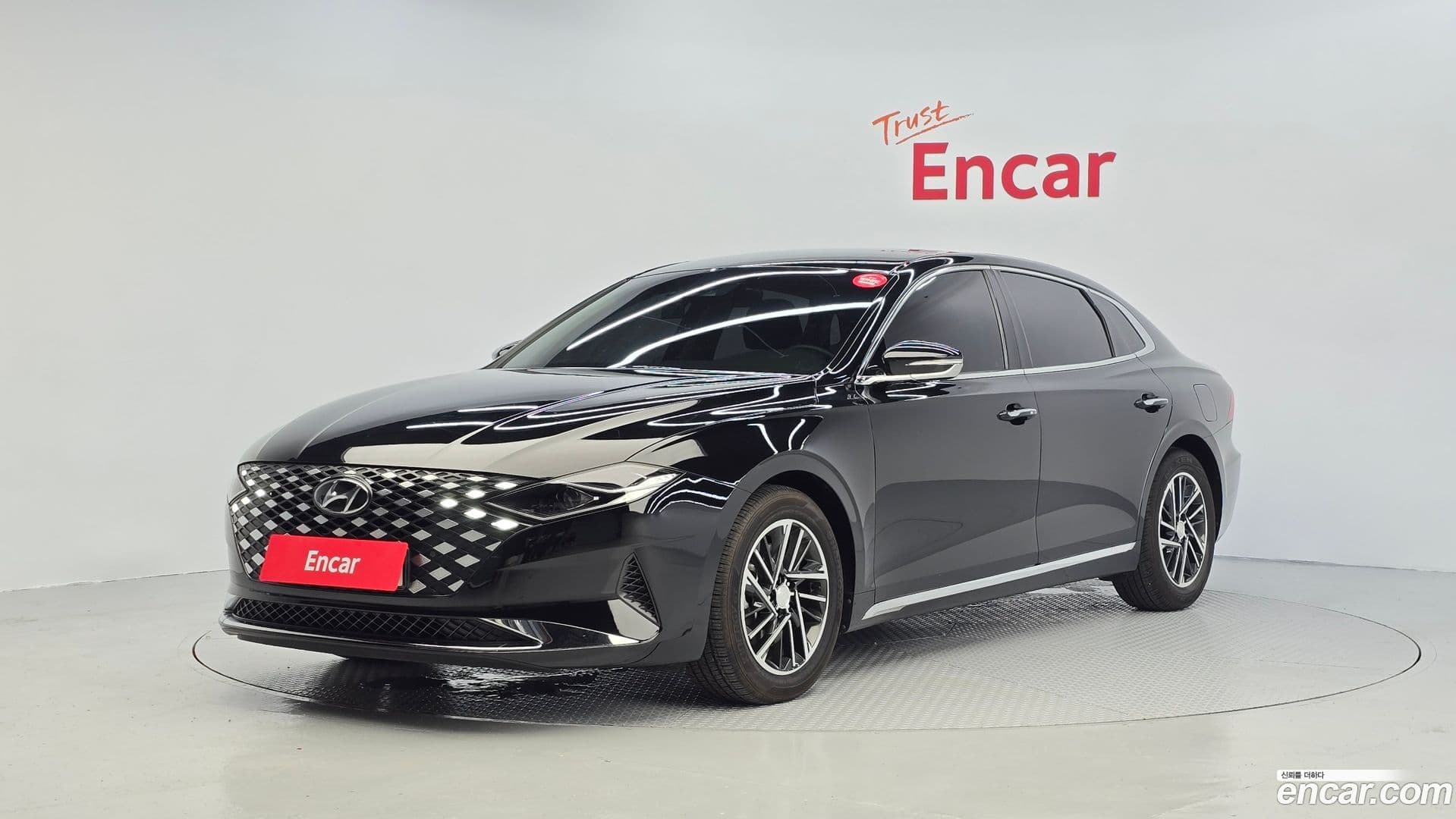 Main__Slider__Photo:Grandeur Hyundai 2020.4-0