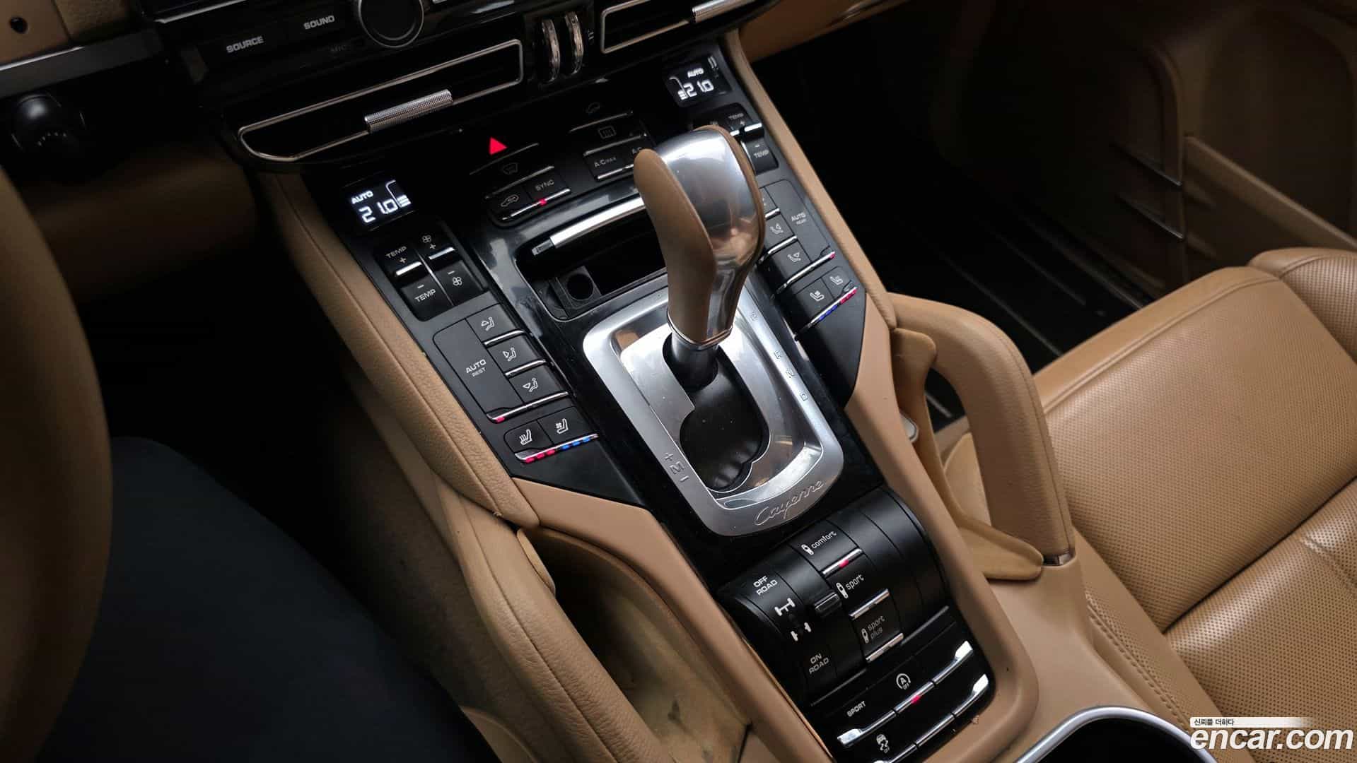 Cayenne Porsche 2015.8-INNER-009
