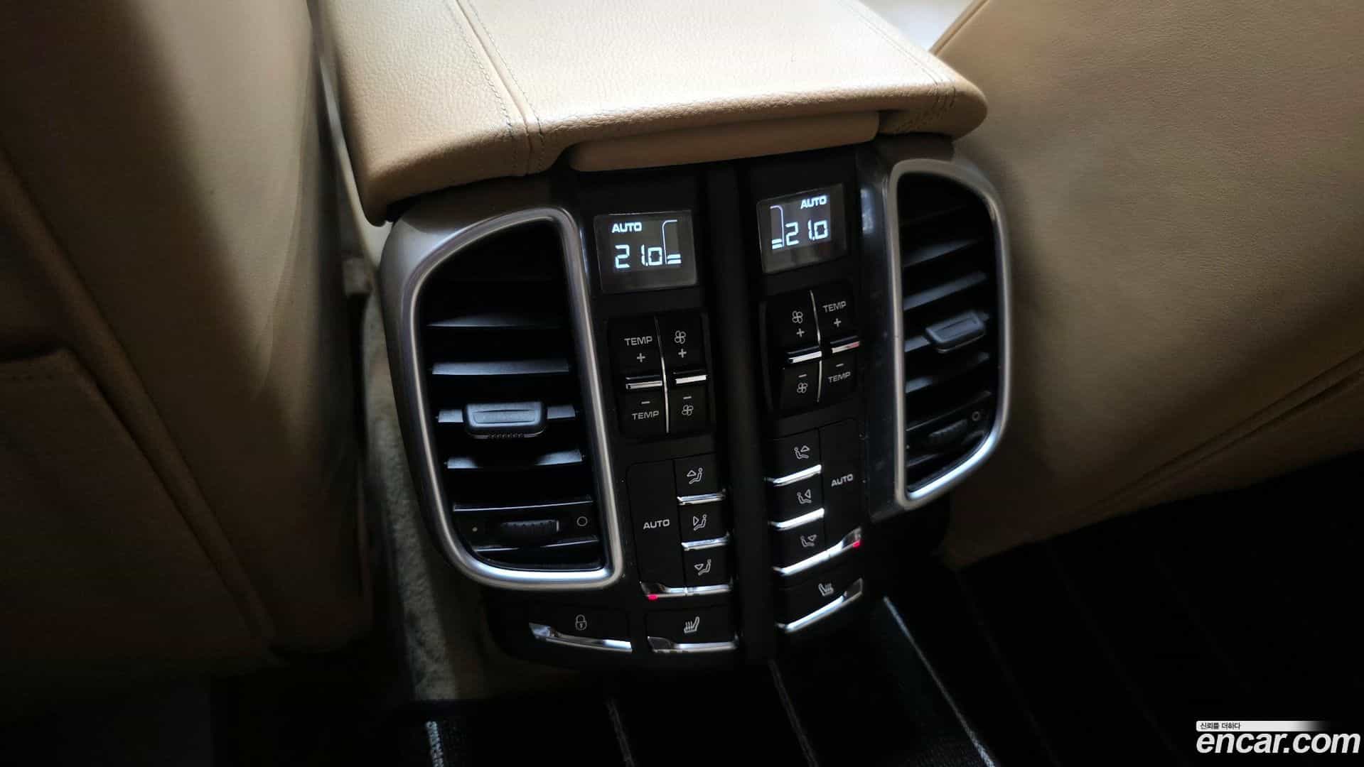 Cayenne Porsche 2015.8-OPTION-021