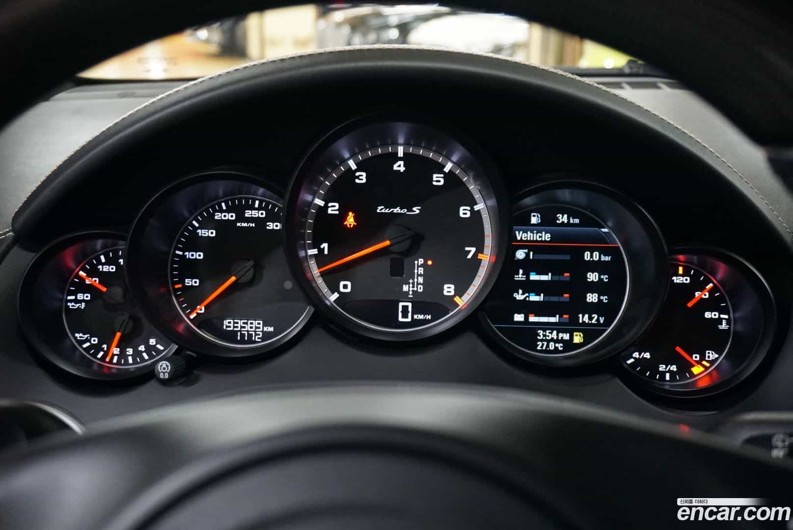 Cayenne Porsche 2013.9-INNER-008