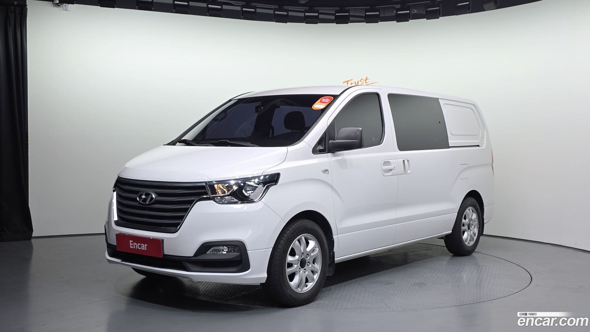 Main__Slider__Photo:Starex Hyundai 2019.2-0