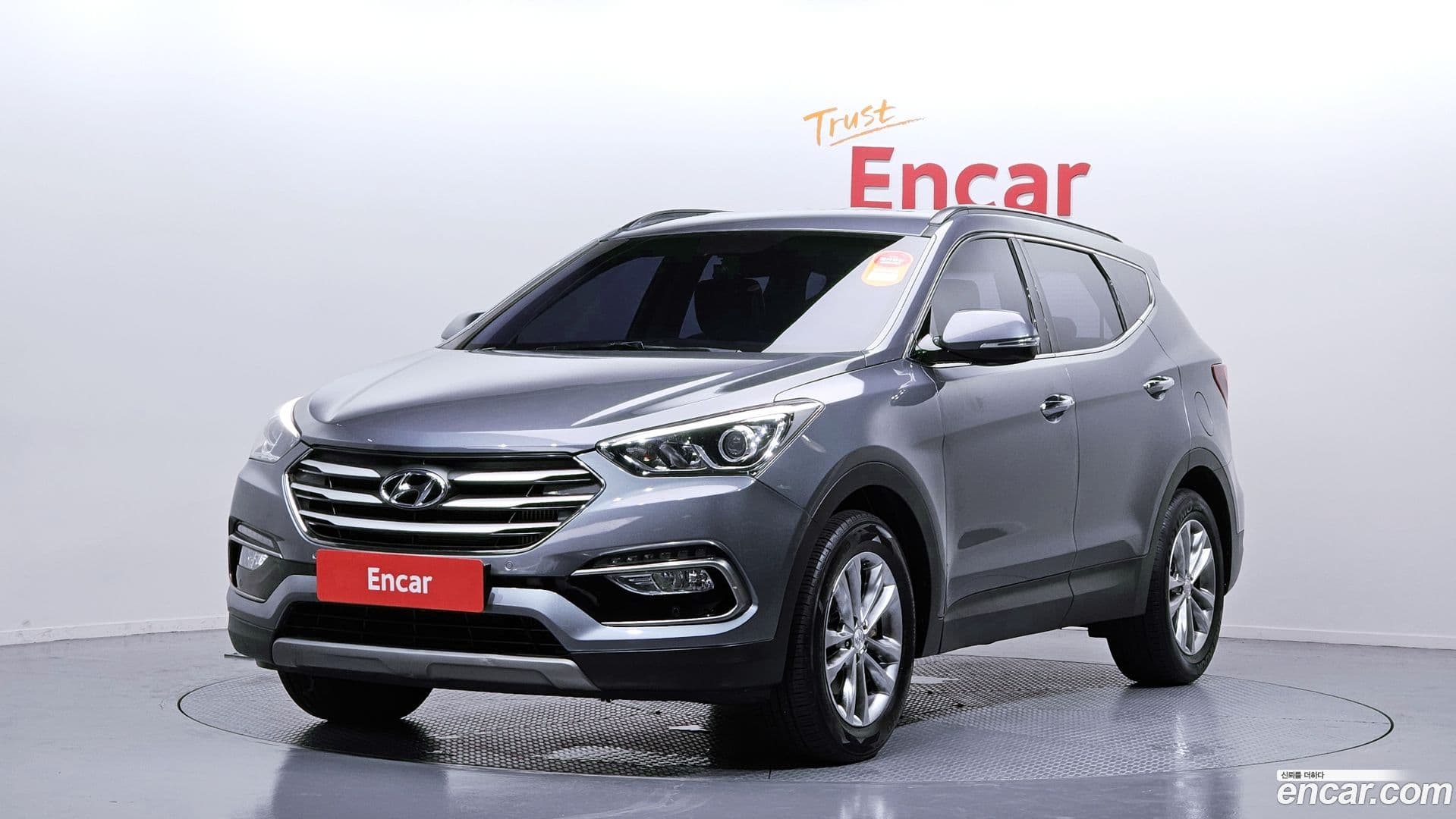 Main__Slider__Photo:Santafe Hyundai 2018.0-0