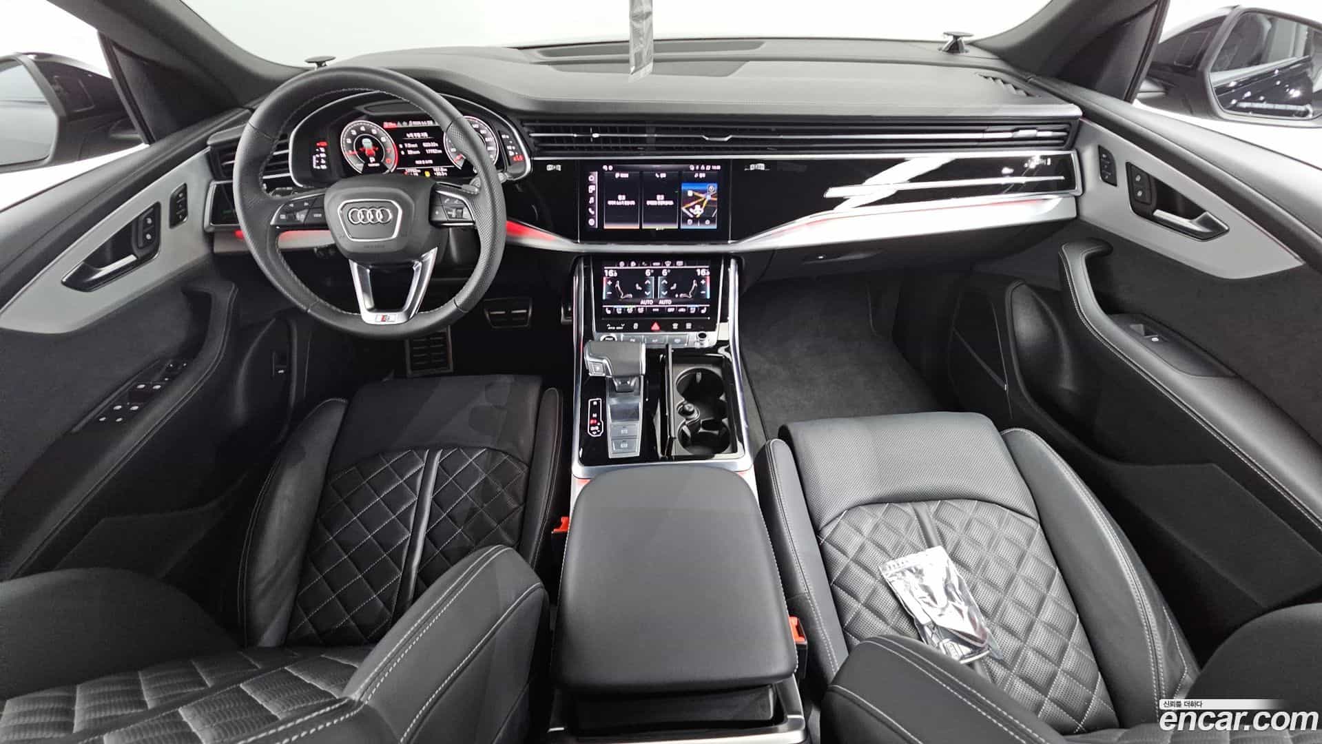 Q8 Audi 2023.11-INNER-007