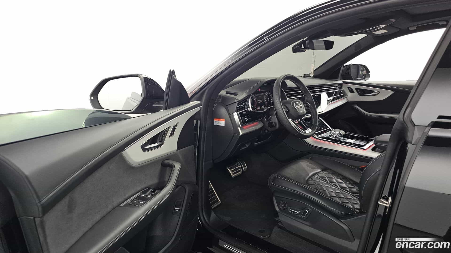Q8 Audi 2023.11-INNER-010