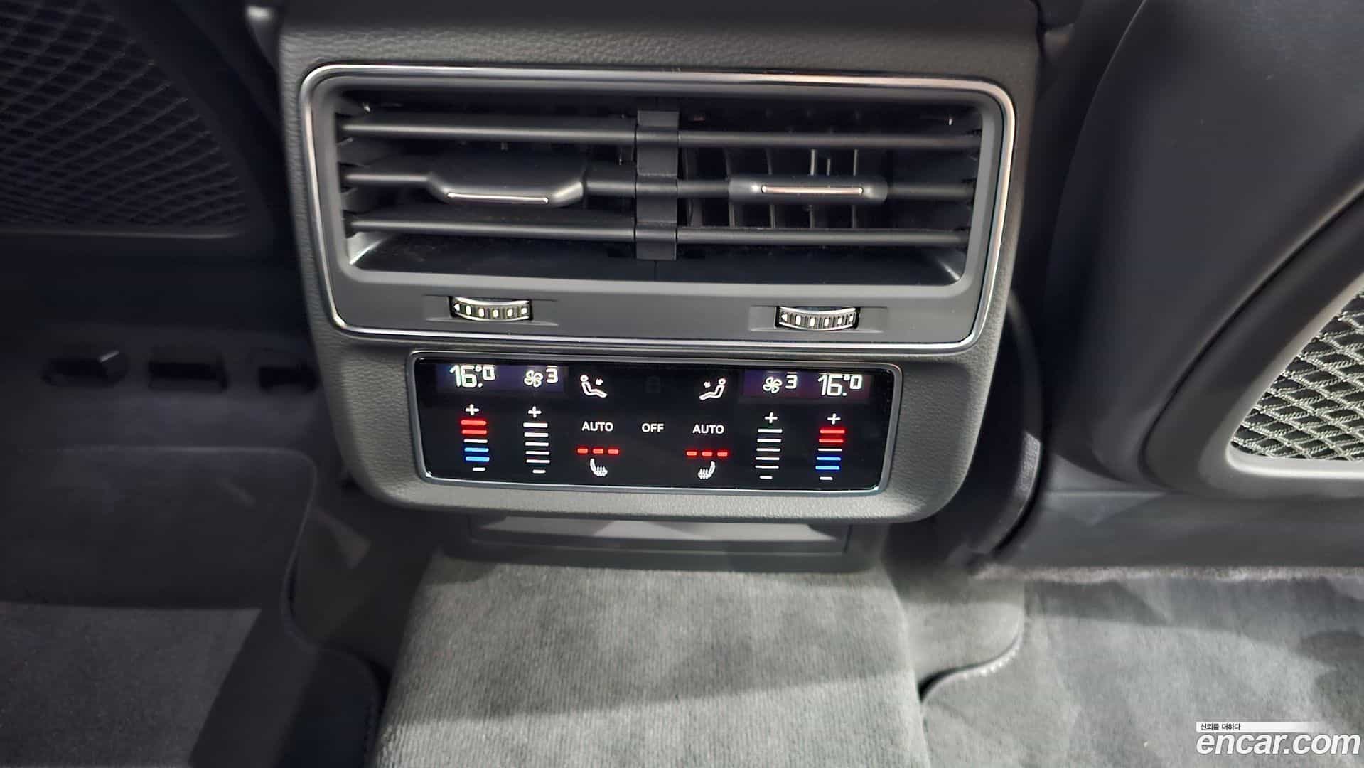 Q8 Audi 2023.11-OPTION-022