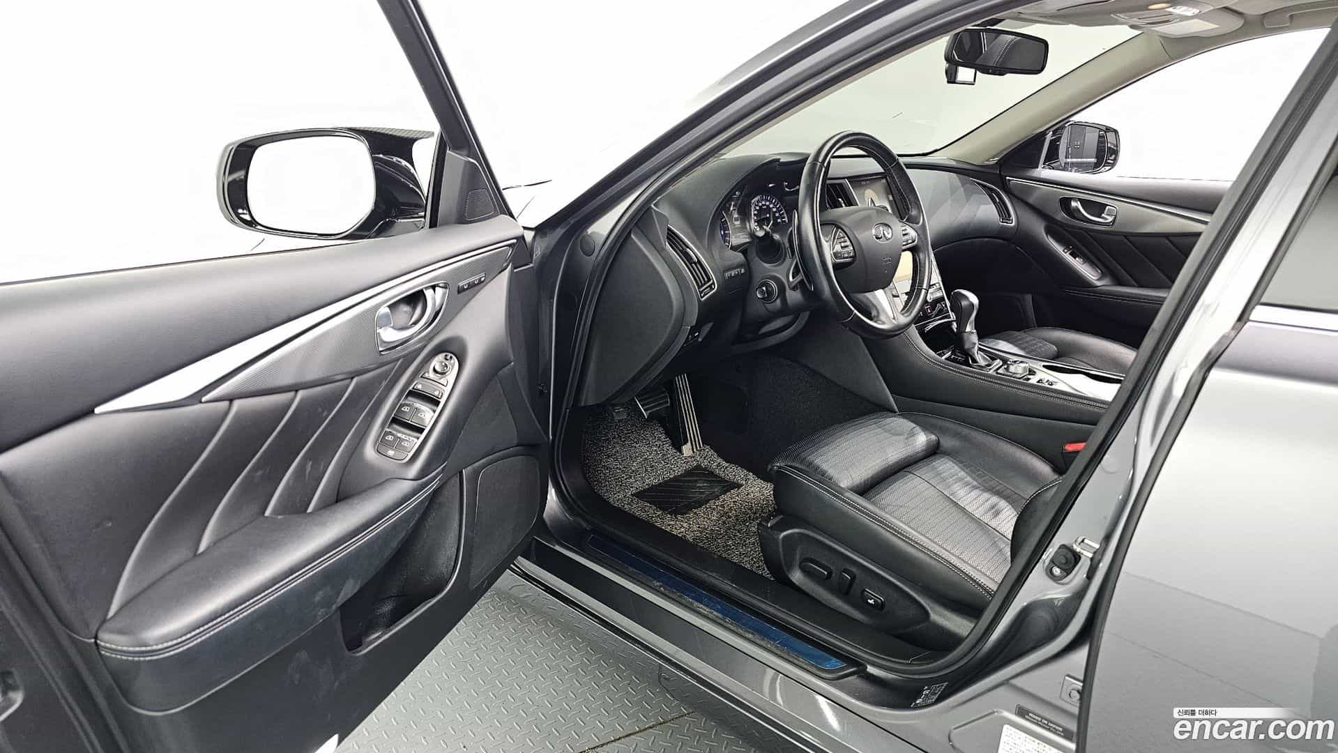 Q50 Infiniti 2016.6-INNER-010