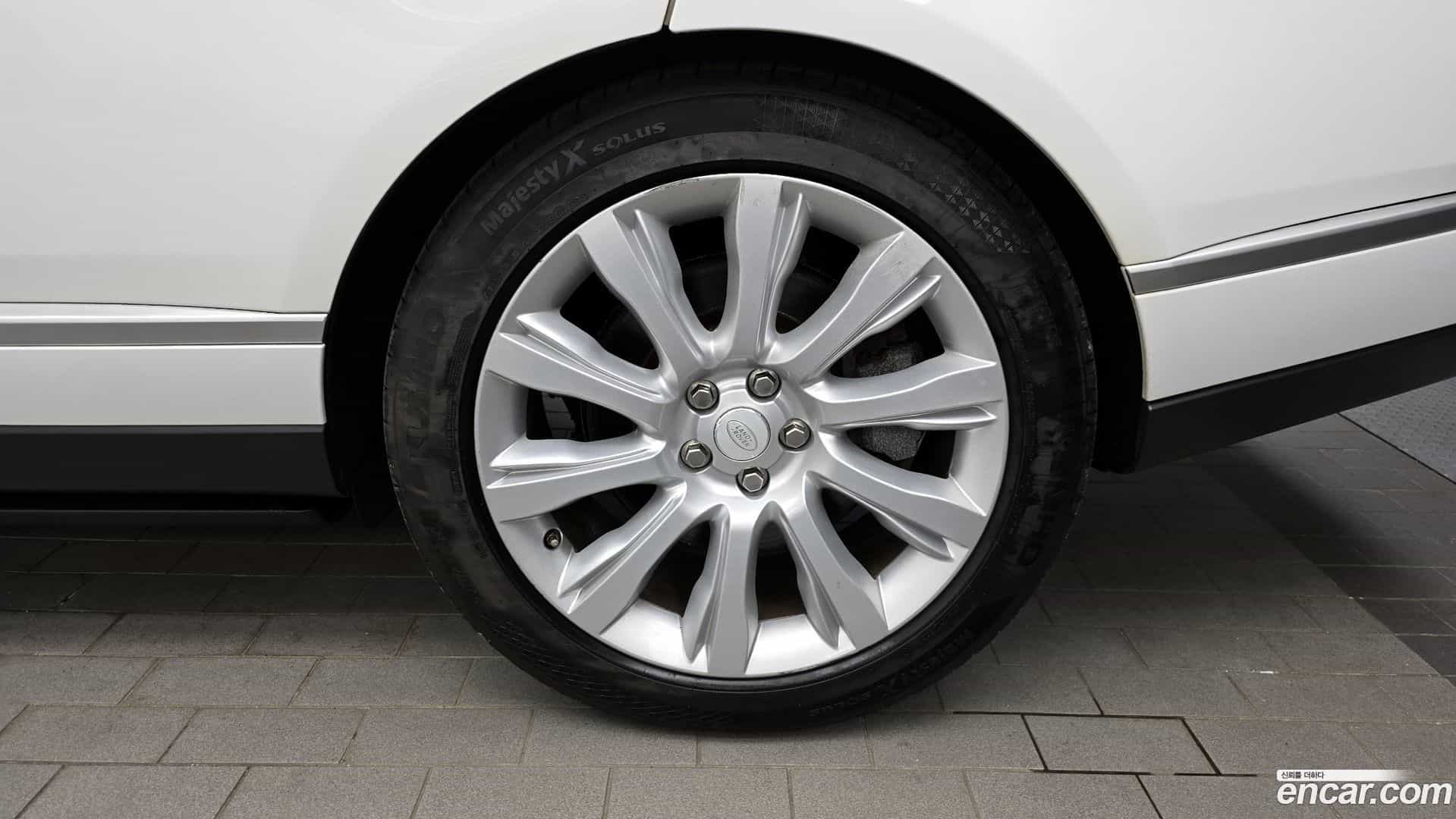 Range Rover Land Rover 2014.11-OUTER-005