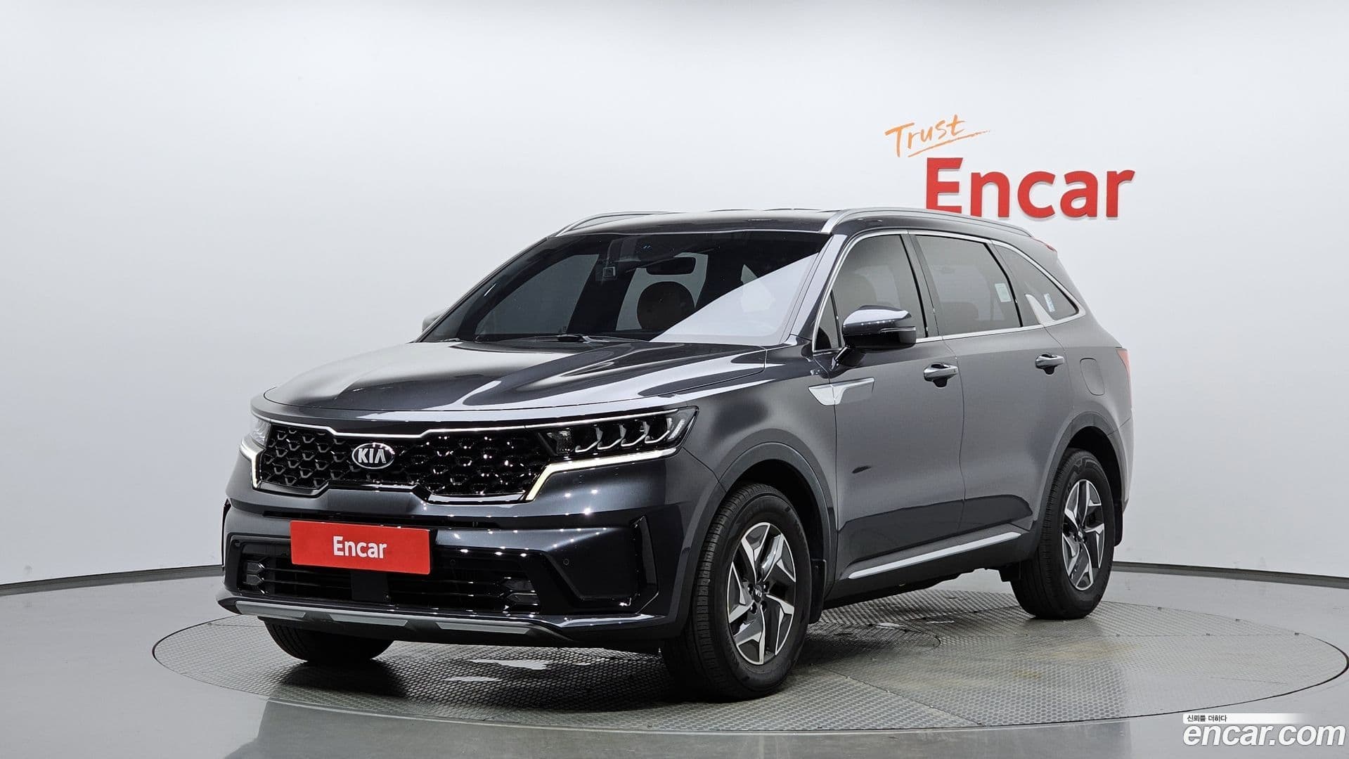 Main__Slider__Photo:Sorento Kia 2021.6-0