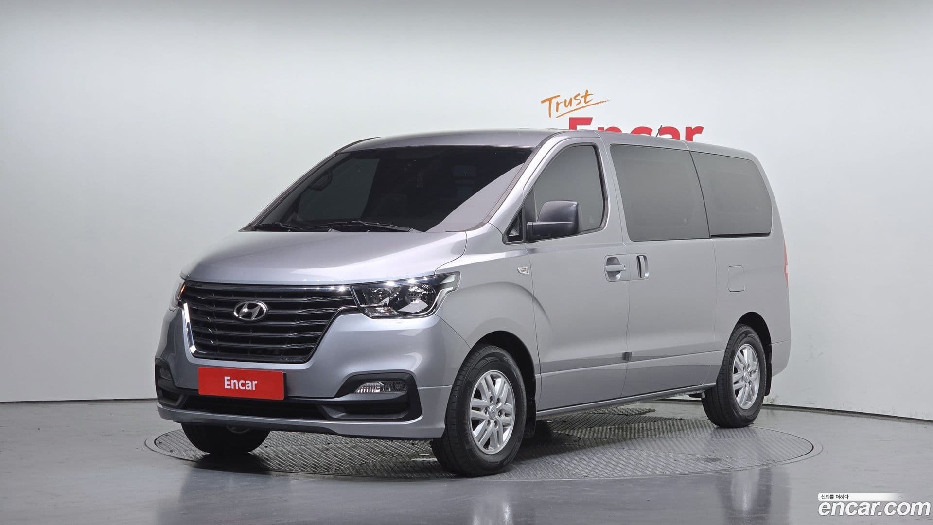 Main__Slider__Photo:Starex Hyundai 2018.6-0