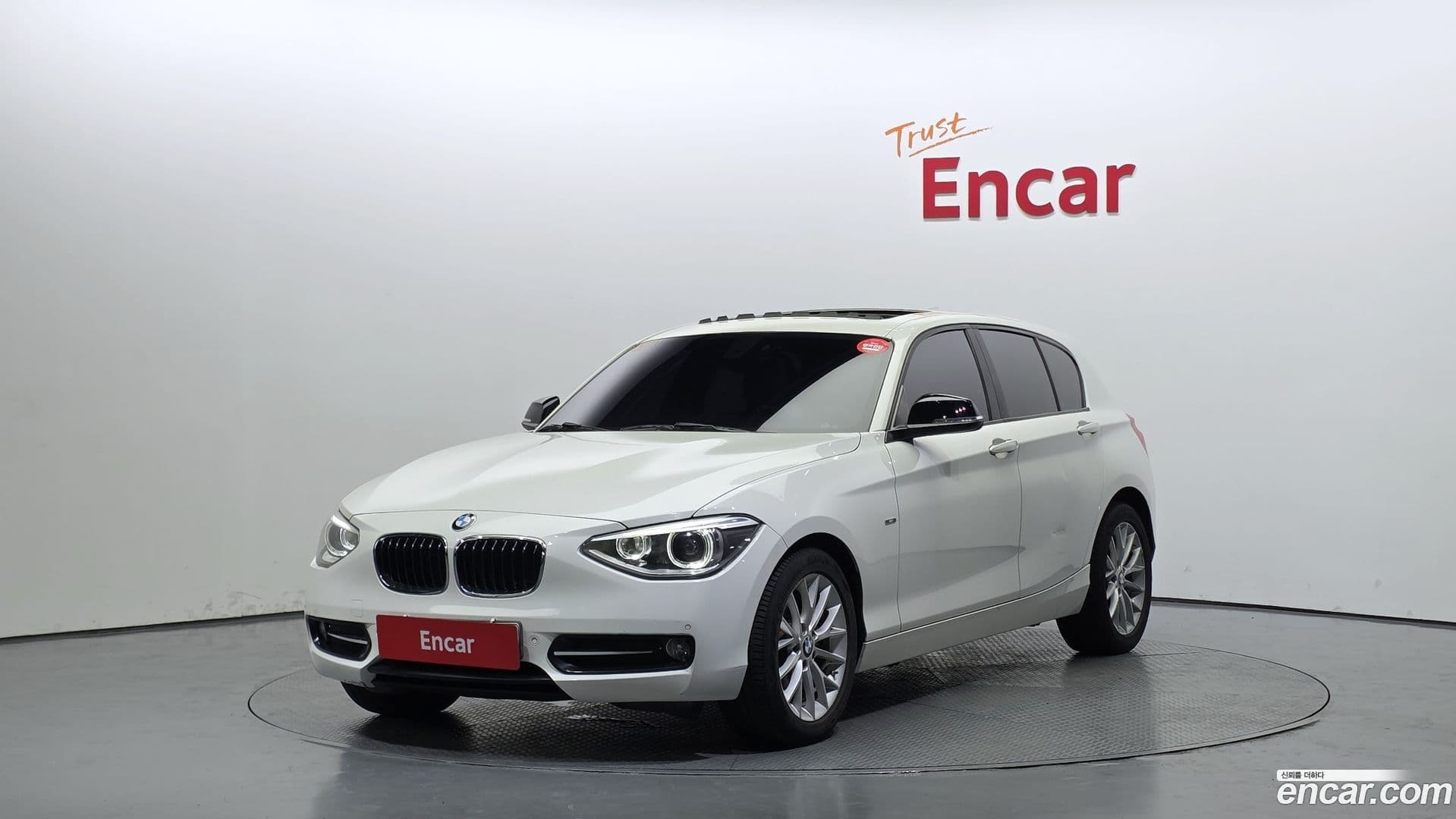 Main__Slider__Photo:1-Series BMW 2015.2-0
