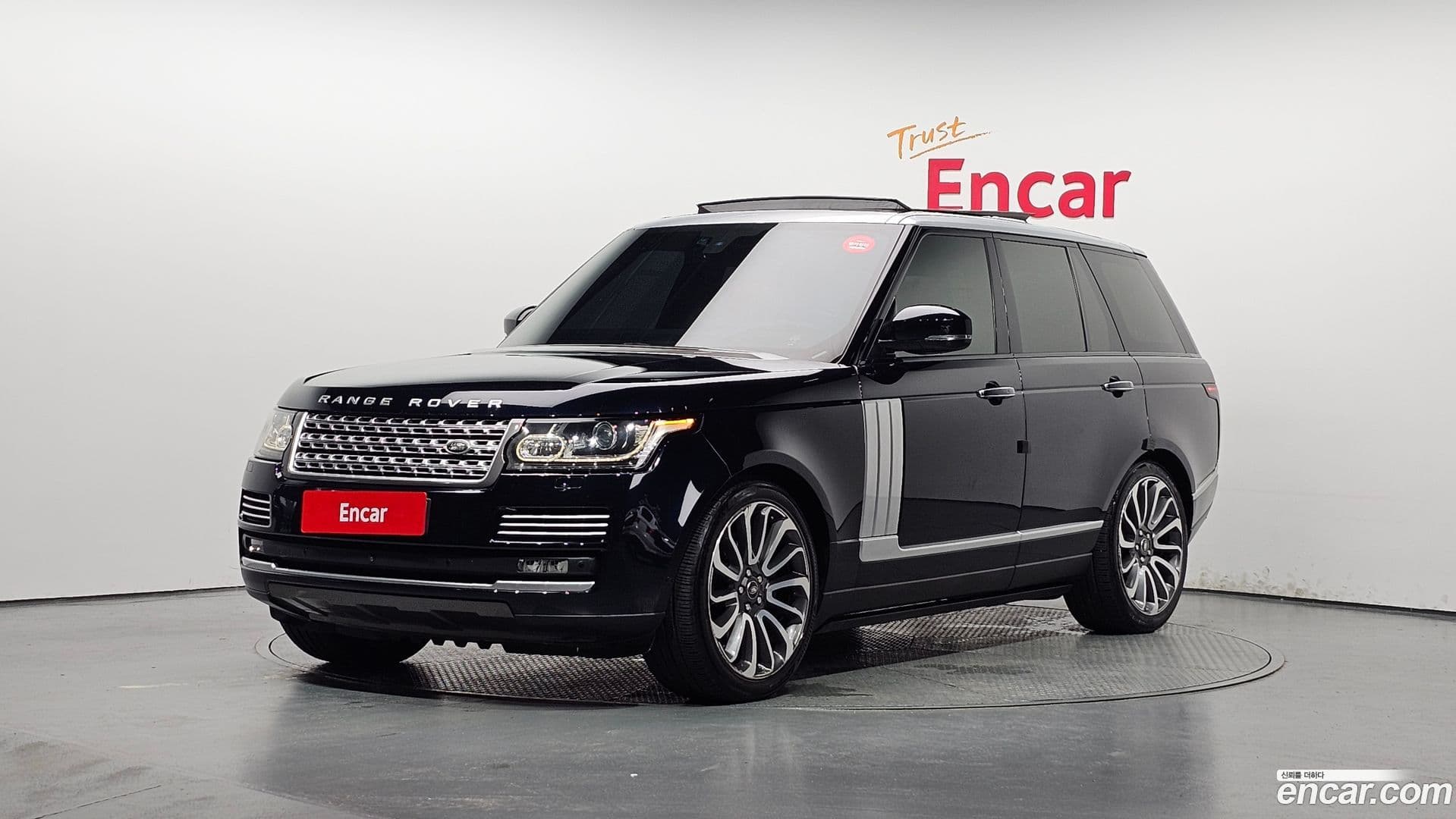 Main__Slider__Photo:Range Rover Land Rover 2015.11-0