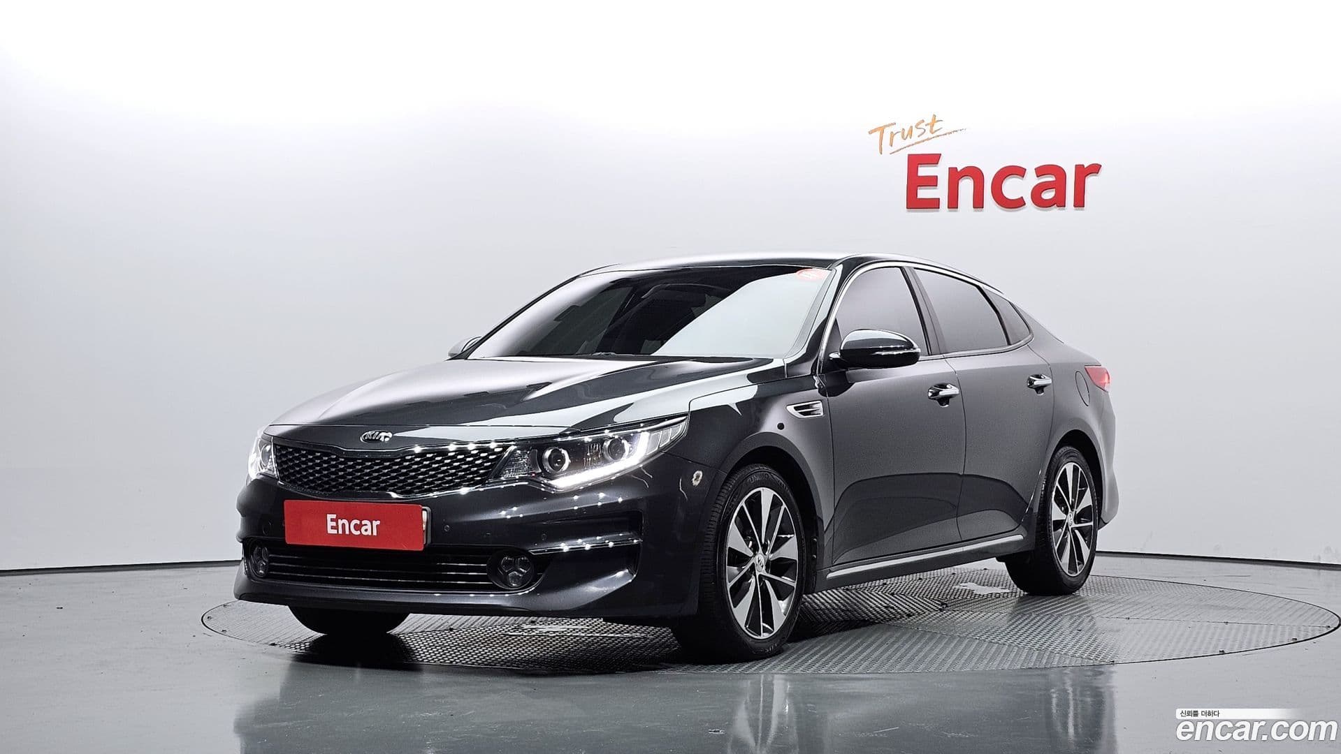 Main__Slider__Photo:K5 Kia 2016.3-0