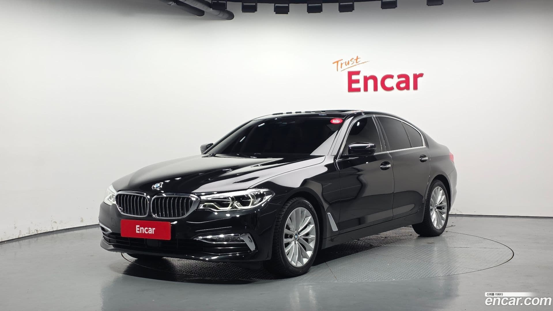 Main__Slider__Photo:5-Series BMW 2018.5-0