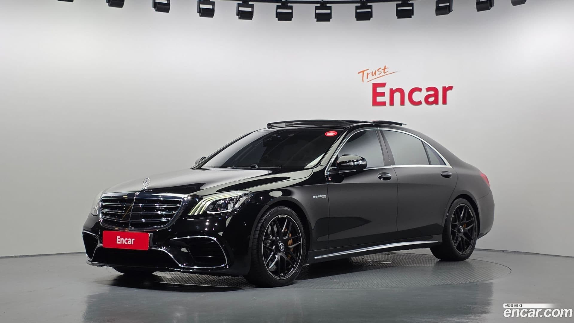 Main__Slider__Photo:S-Class Mercedes-Benz 2020.9-0