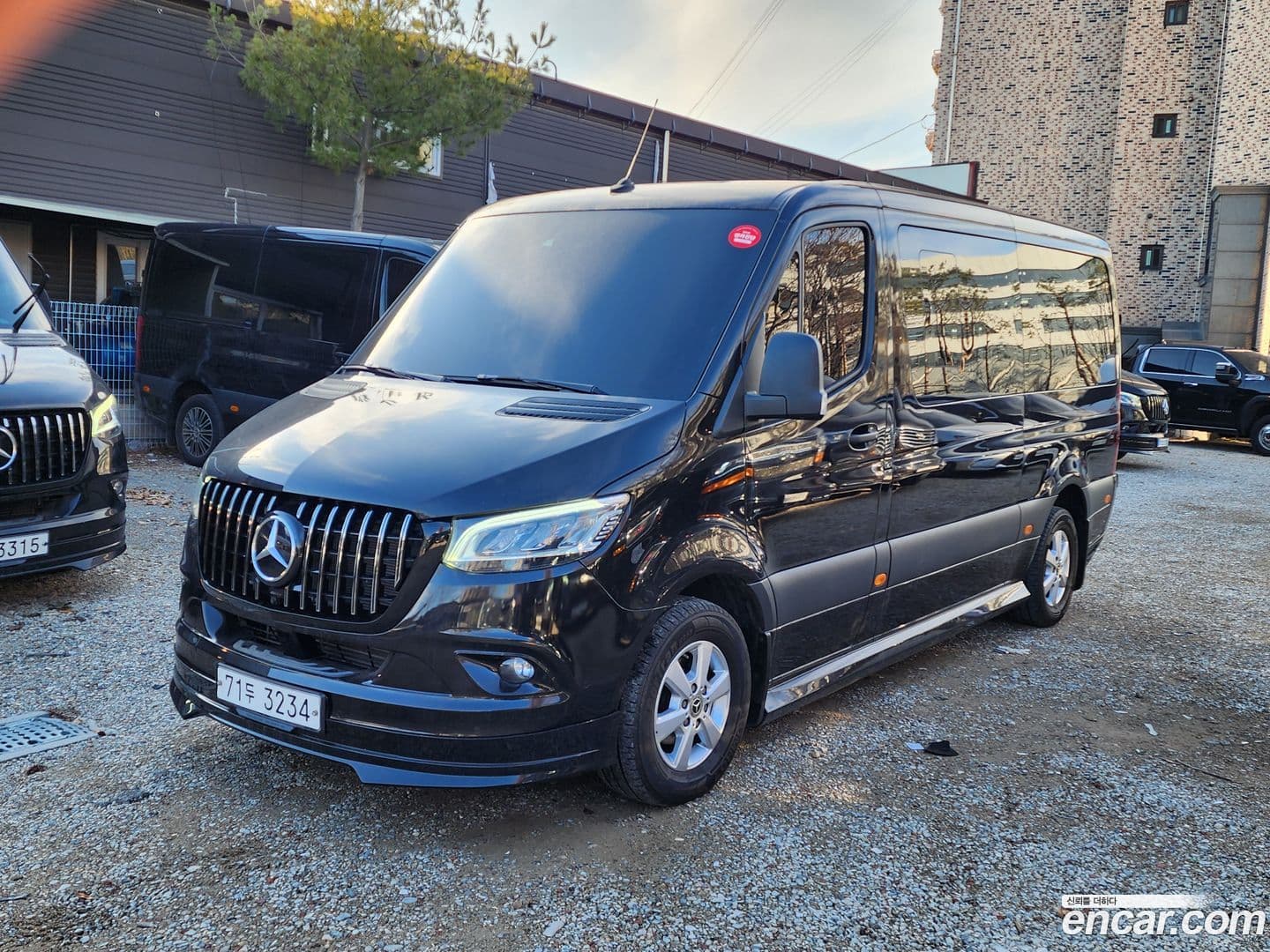 Main__Slider__Photo:Sprinter Mercedes-Benz 2021.6-0
