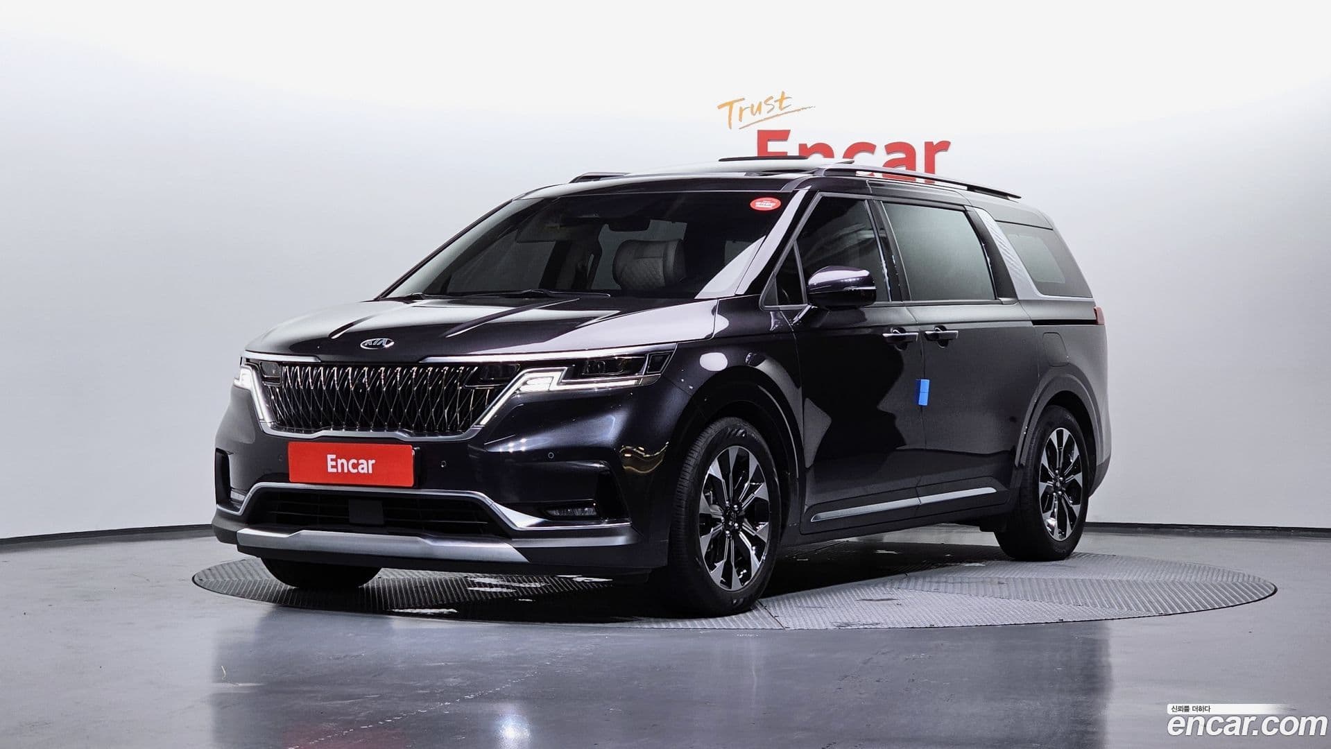 Main__Slider__Photo:Canival Kia 2021.6-0