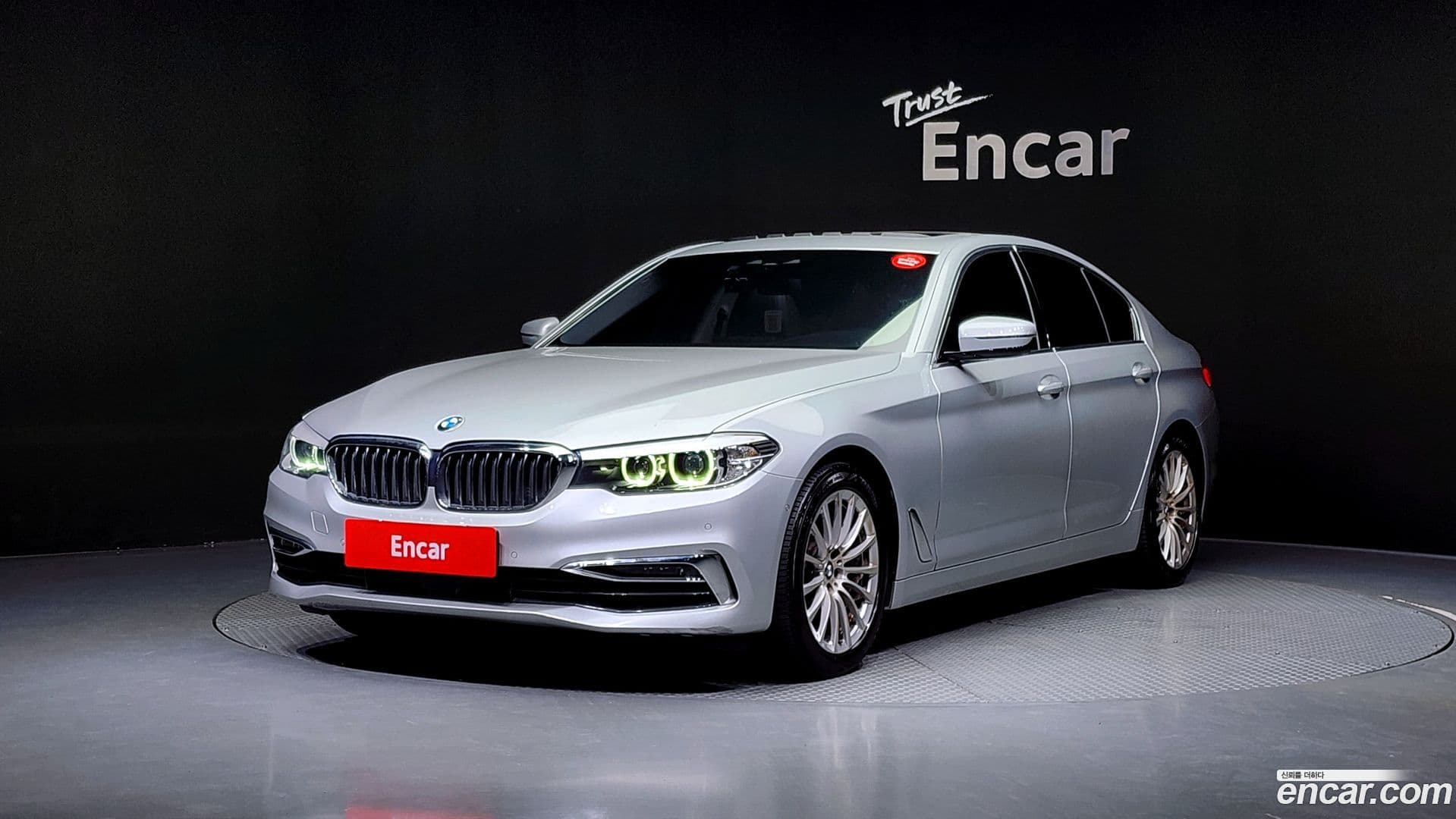 Main__Slider__Photo:5-Series BMW 2019.10-0