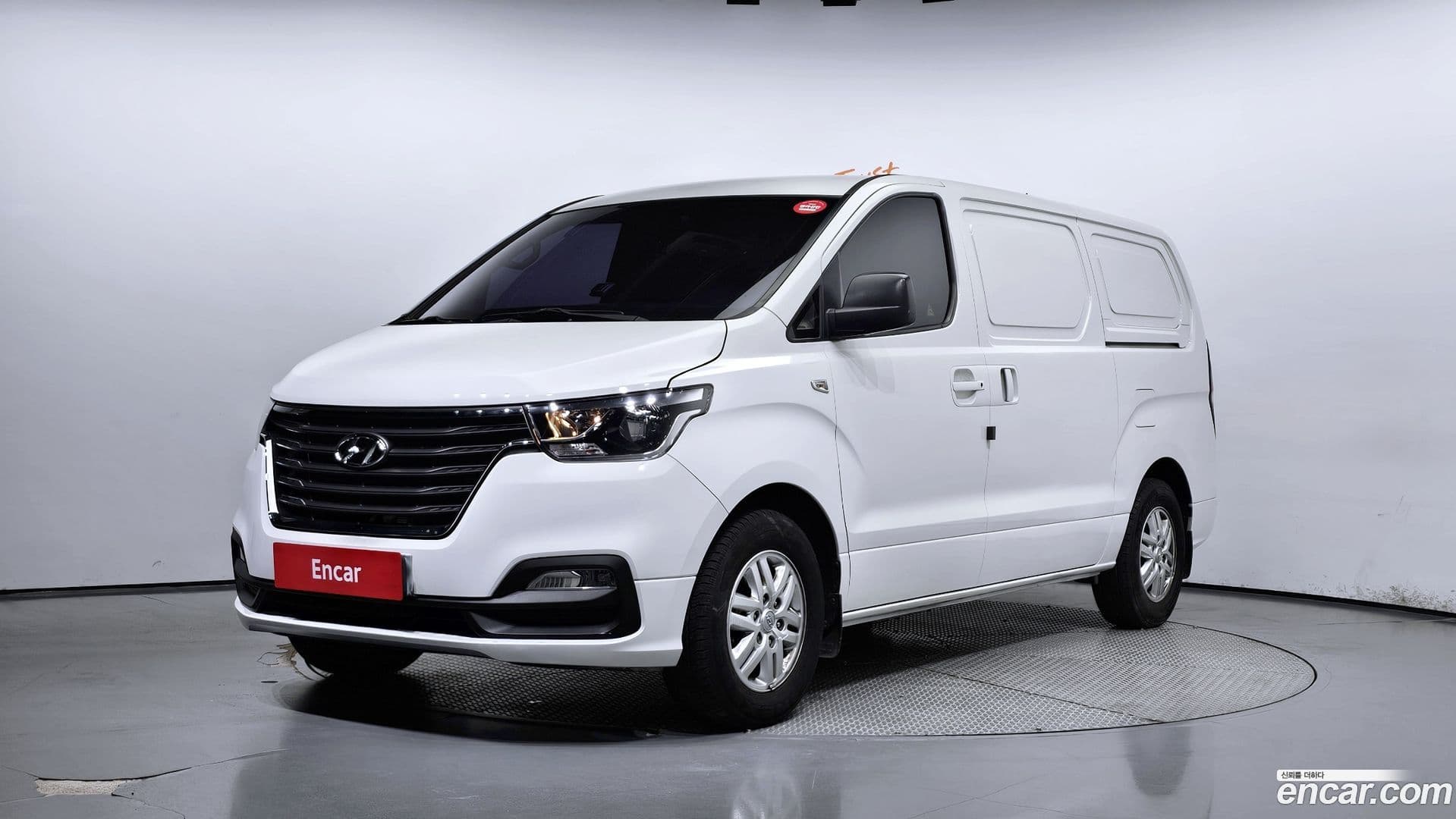 Main__Slider__Photo:Starex Hyundai 2018.5-0