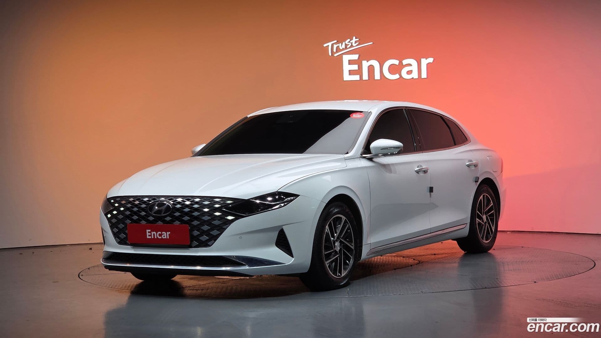Main__Slider__Photo:Grandeur Hyundai 2021.1-0