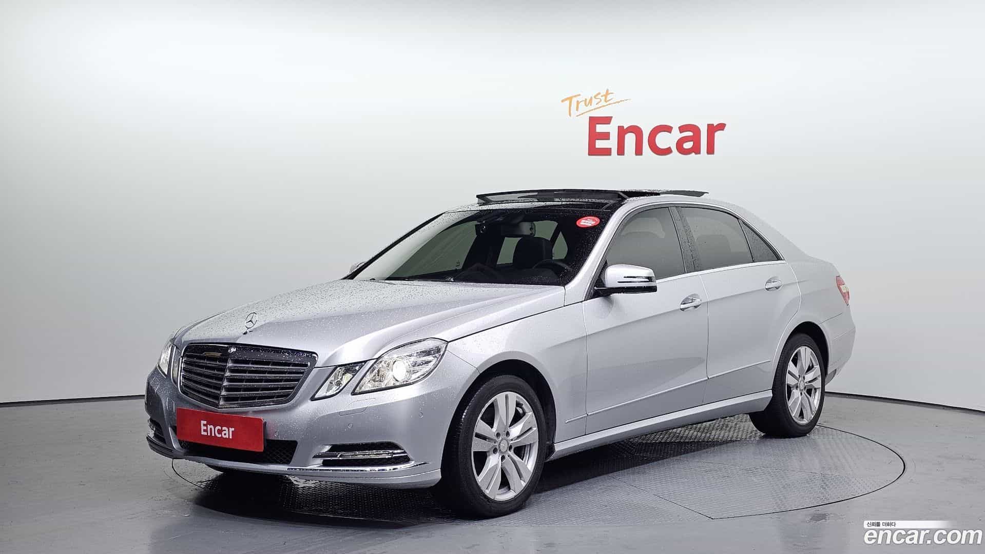 E-Class Mercedes-Benz 2013.2-OUTER-001