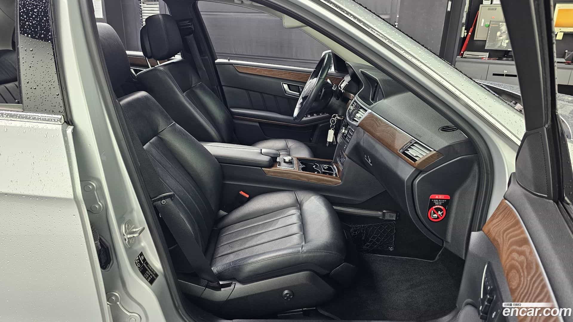 E-Class Mercedes-Benz 2013.2-OPTION-016