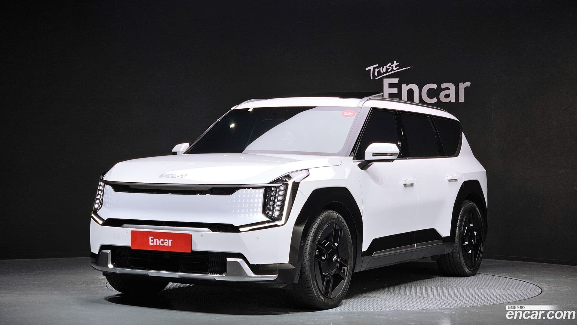 Main__Slider__Photo:EV9 Kia 2023.9-0