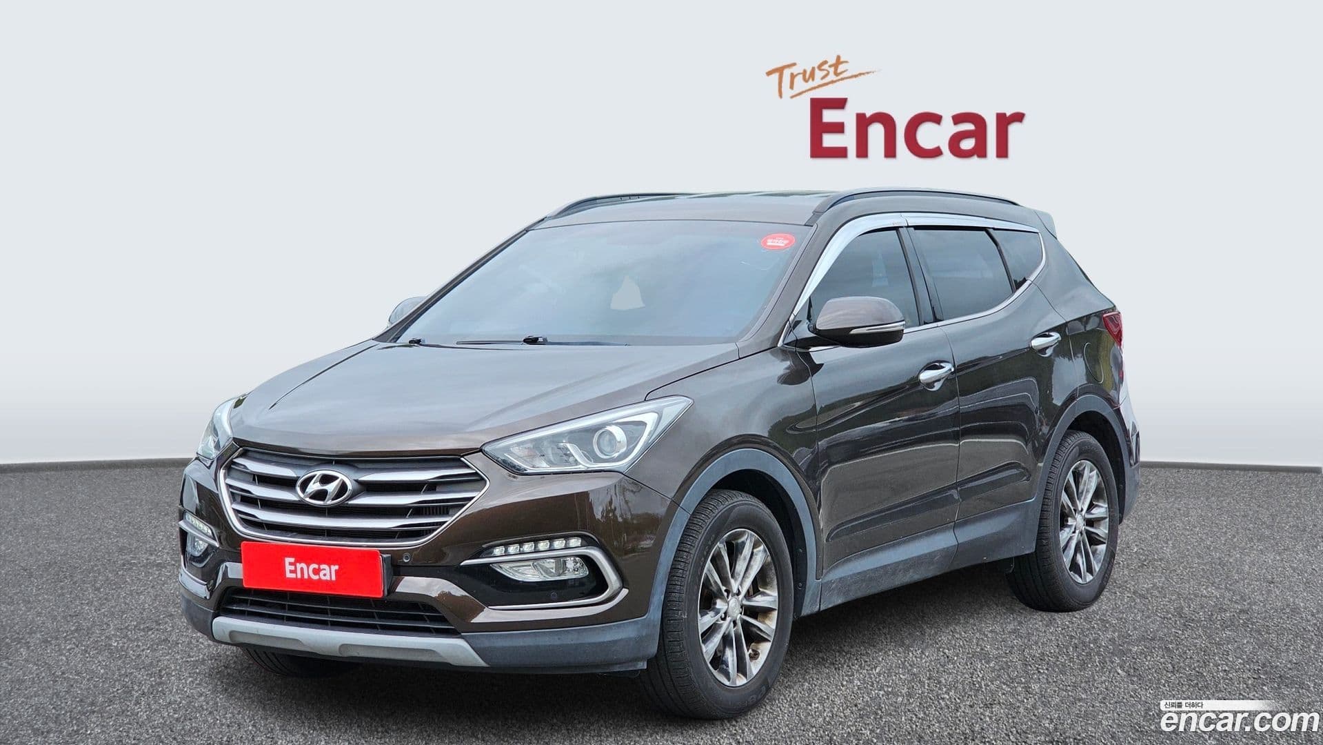 Main__Slider__Photo:Santafe Hyundai 2017.6-0