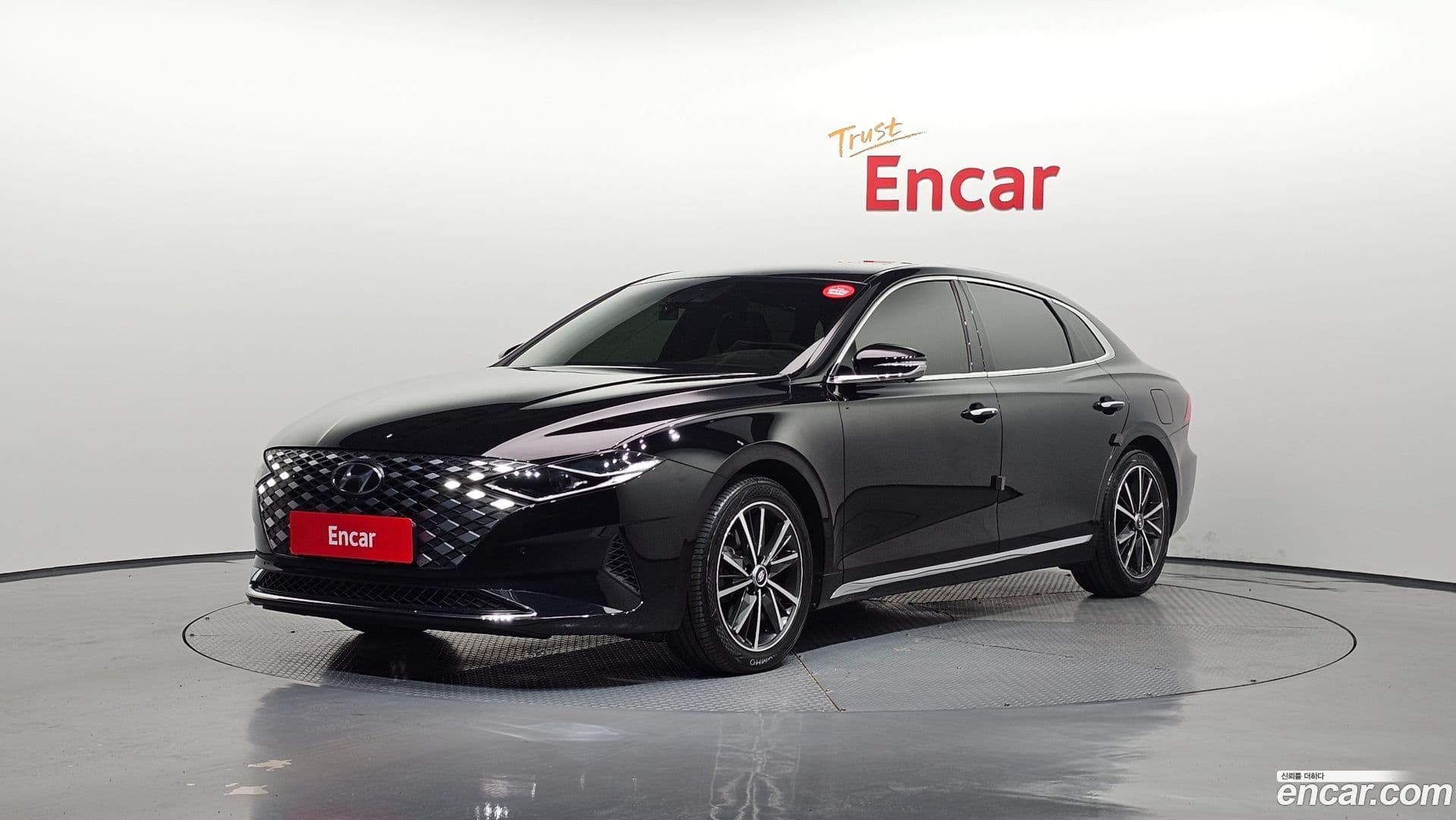 Main__Slider__Photo:Grandeur Hyundai 2020.10-0