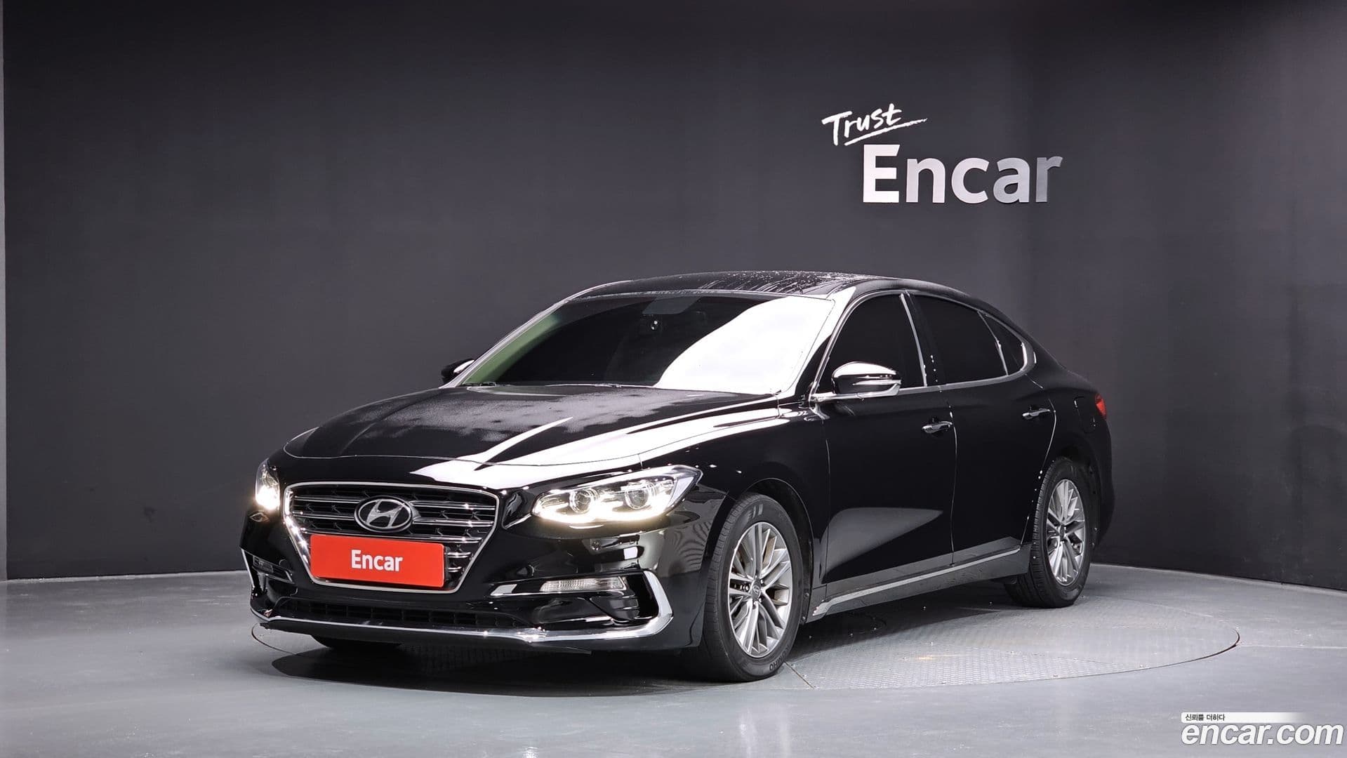 Main__Slider__Photo:Grandeur Hyundai 2018.0-0