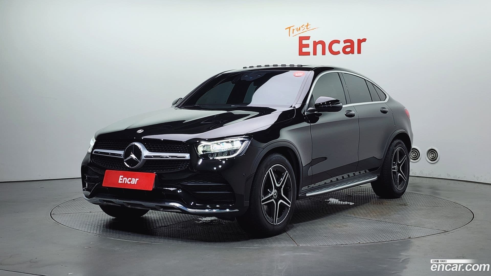 Main__Slider__Photo:GLC-Class Mercedes-Benz 2020.0-0