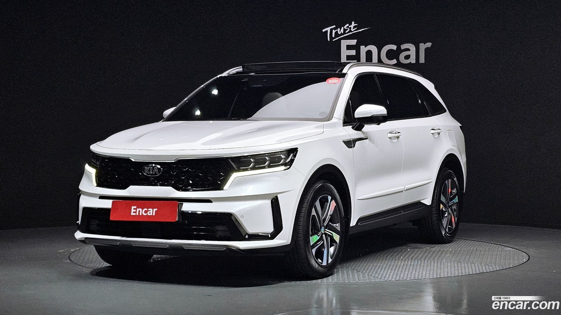 Main__Slider__Photo:Sorento Kia 2020.7-0