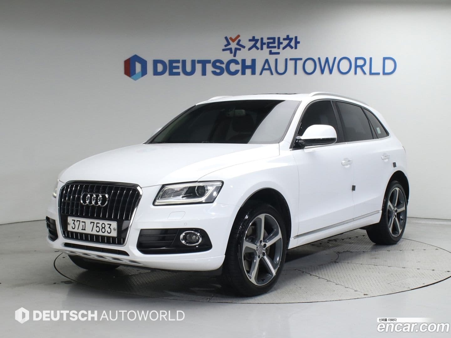 Main__Slider__Photo:Q5 Audi 2015.7-0