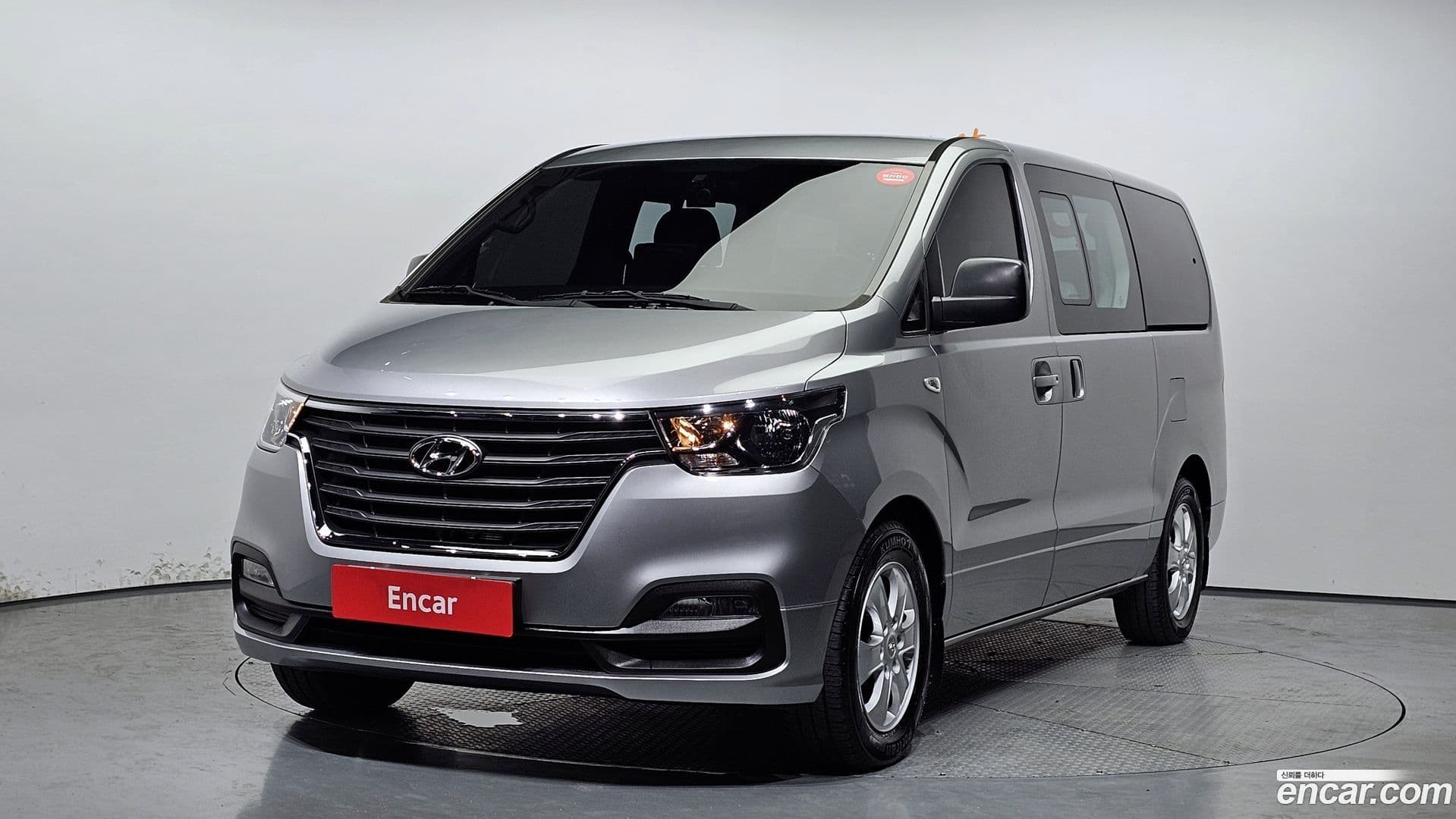 Main__Slider__Photo:Starex Hyundai 2019.1-0
